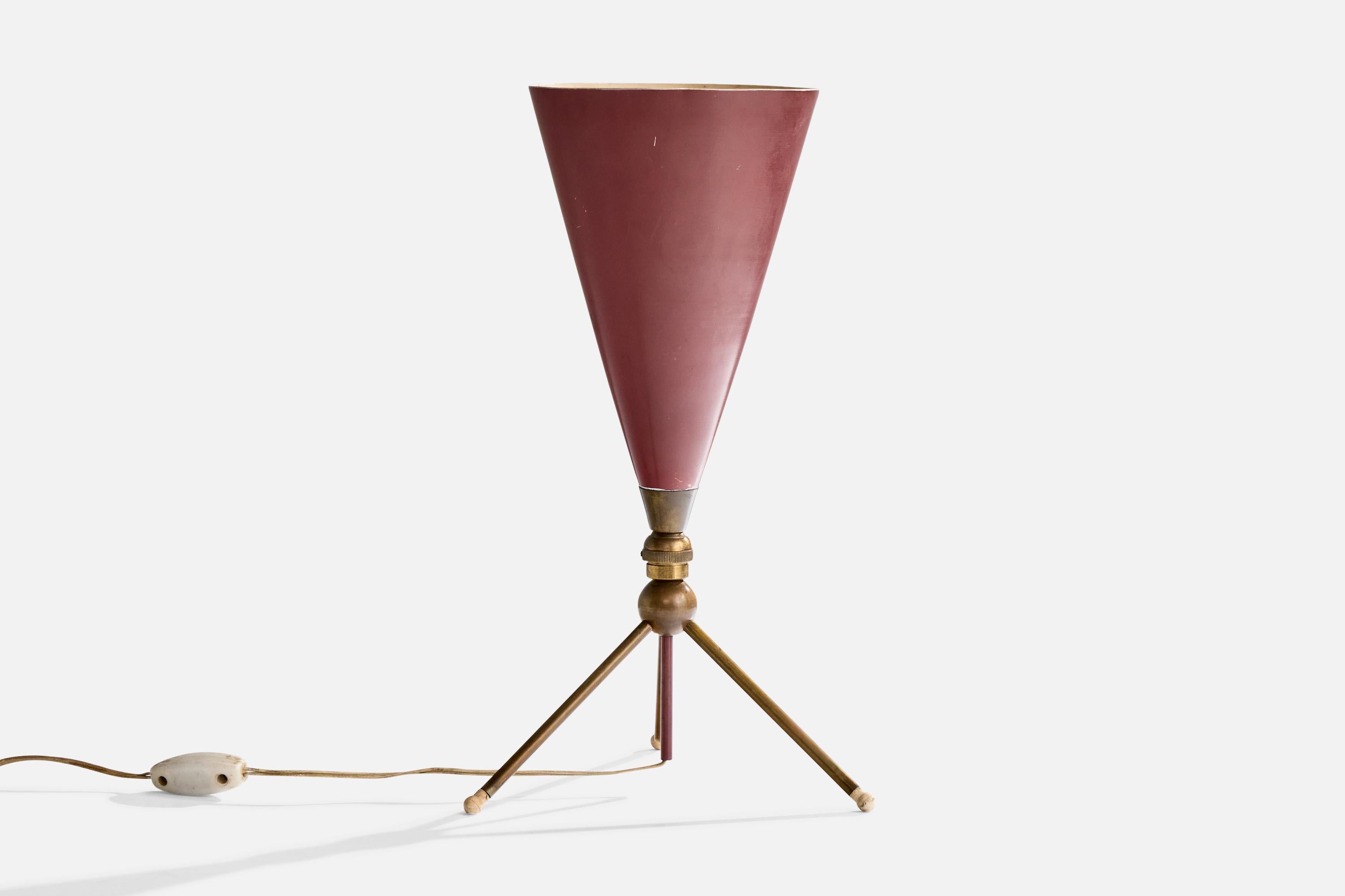 Mid-Century Modern Italian Designer, Table Lamp, Brass, Metal, Italy, 1950s For Sale
