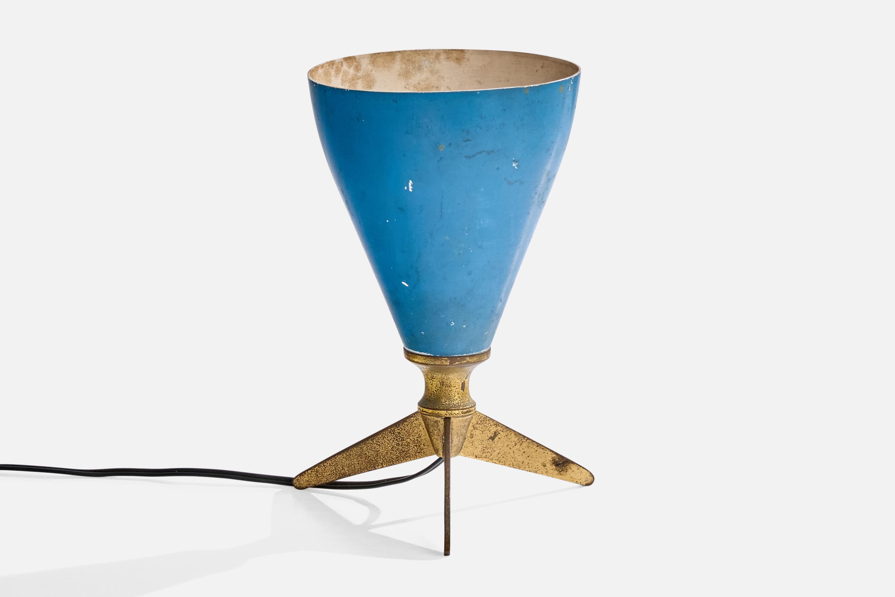 Mid-Century Modern Italian Designer, Table Lamp, Brass, Metal, Italy, 1950s For Sale