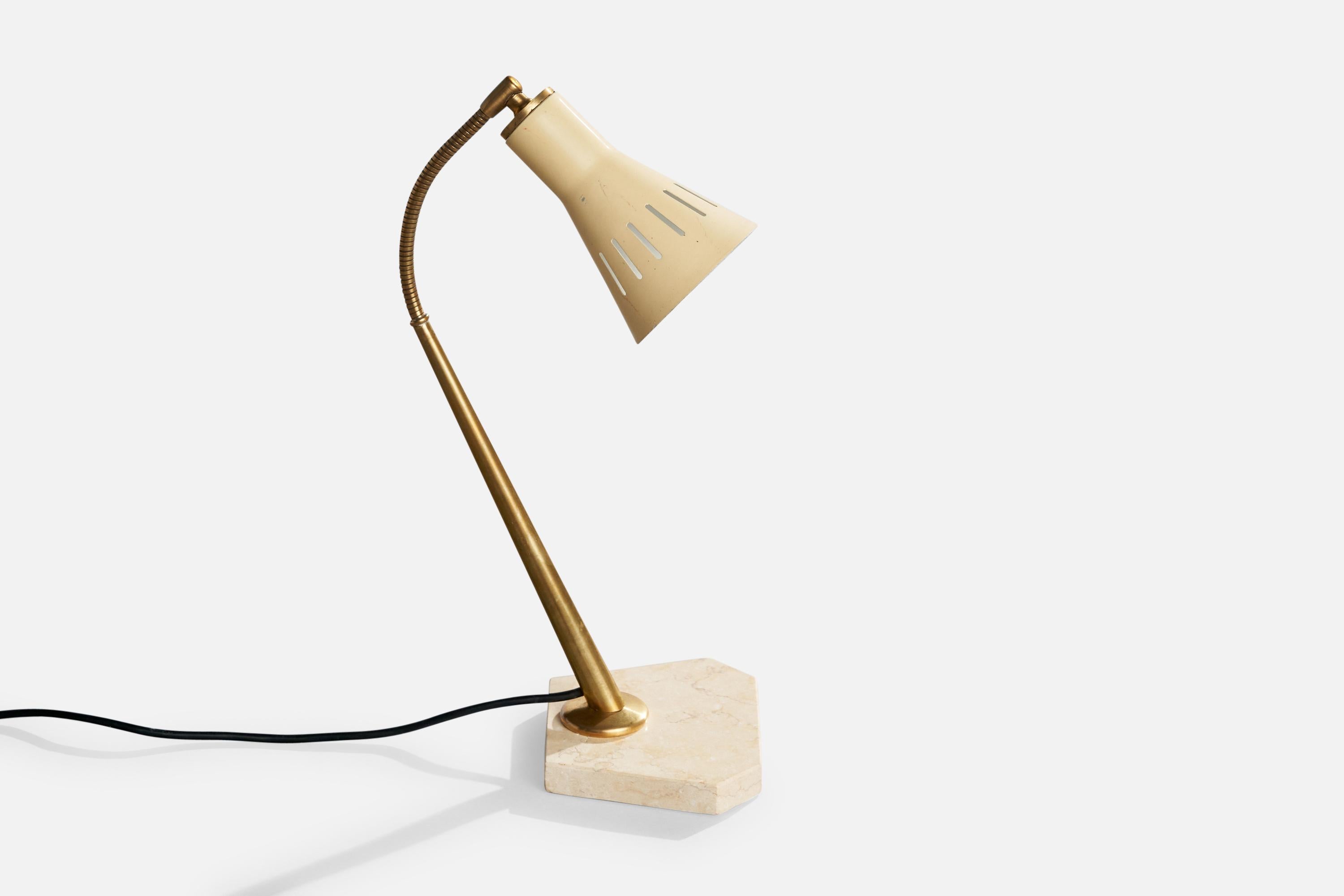 Italienische Designerin, Tischlampe, Messing, Metall, Marmor, Italien, 1950er Jahre (Moderne der Mitte des Jahrhunderts) im Angebot