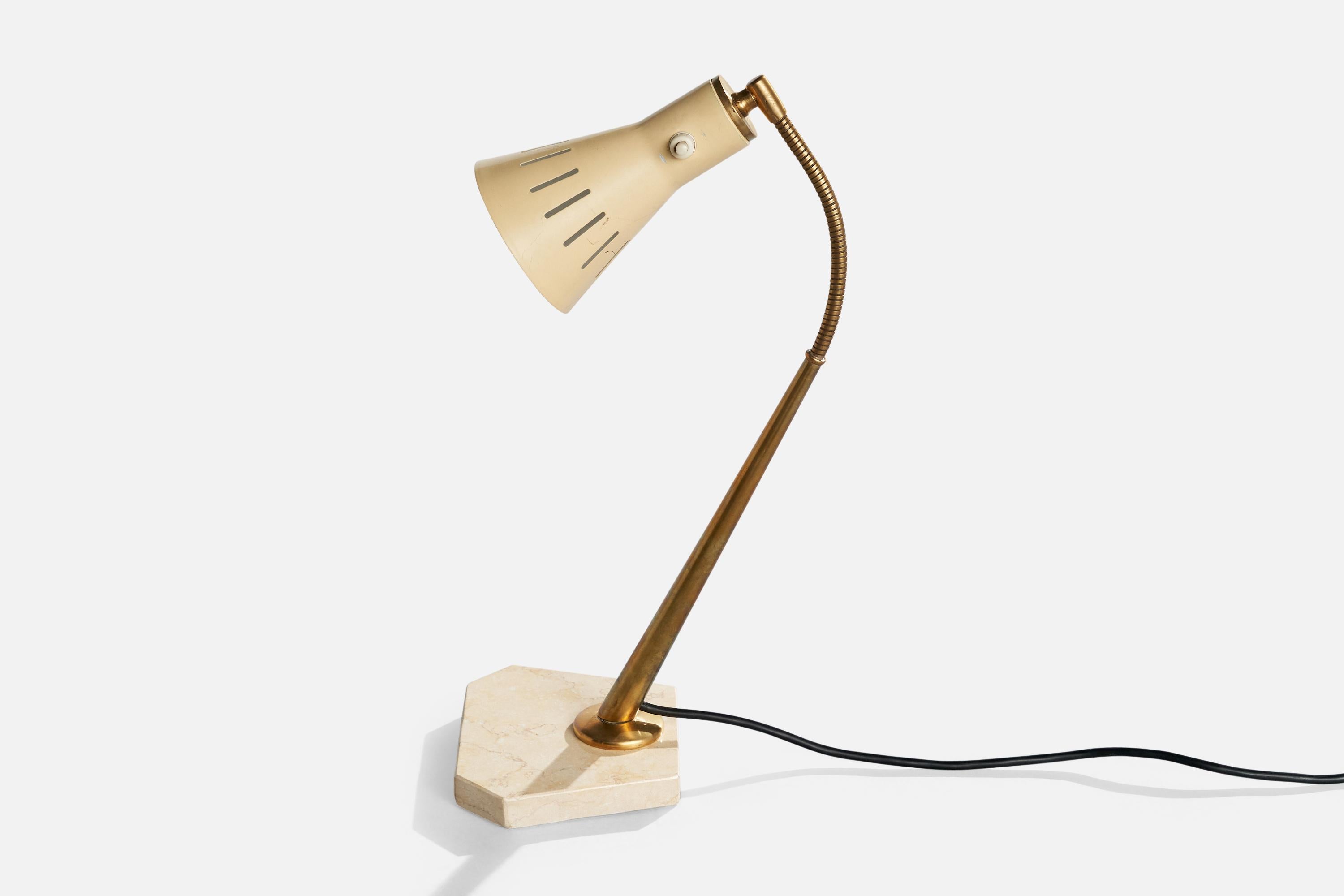 Italienische Designerin, Tischlampe, Messing, Metall, Marmor, Italien, 1950er Jahre im Zustand „Gut“ im Angebot in High Point, NC