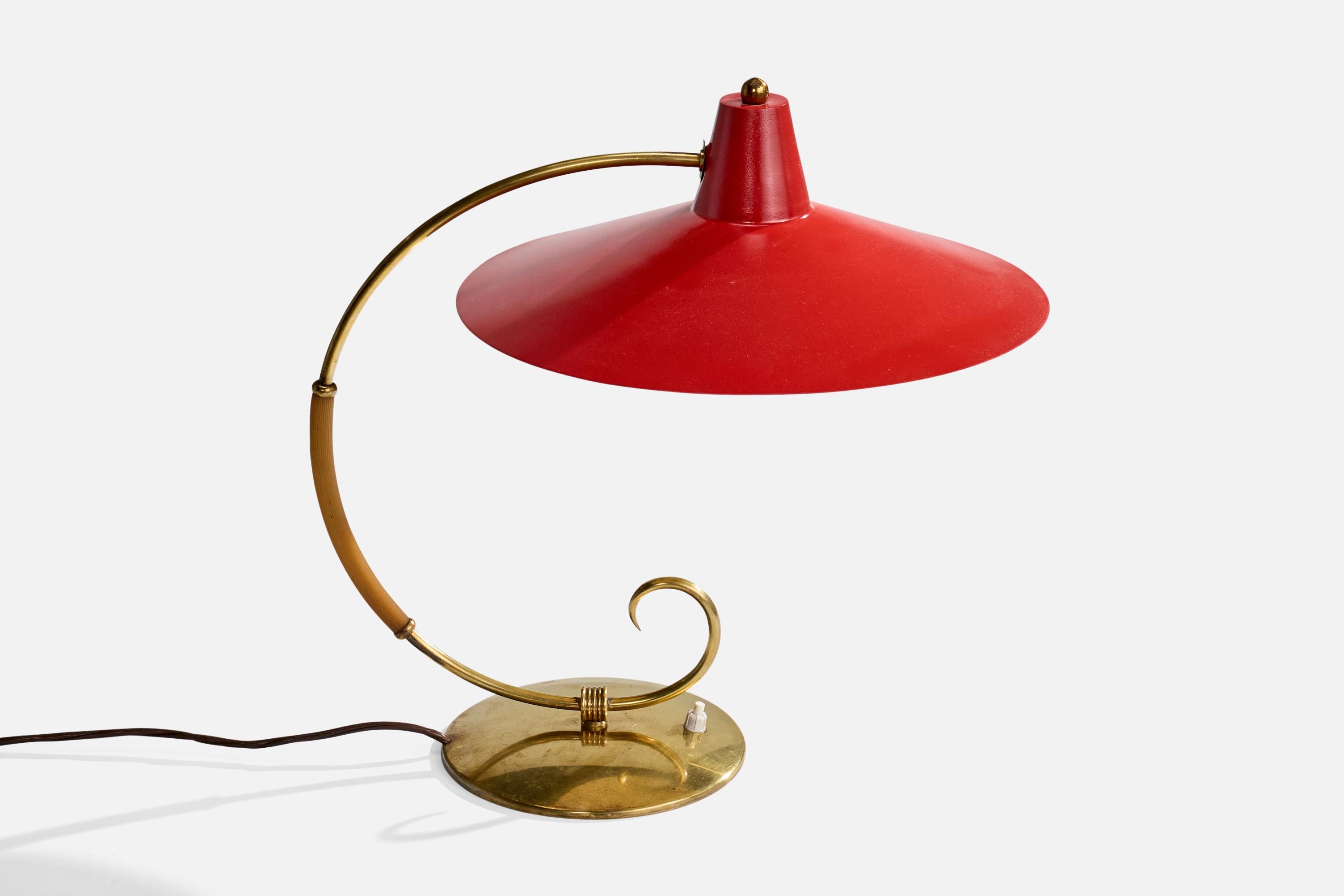 Mid-Century Modern Designer italien, lampe de table, laiton, métal, caoutchouc, Italie, années 1950 en vente