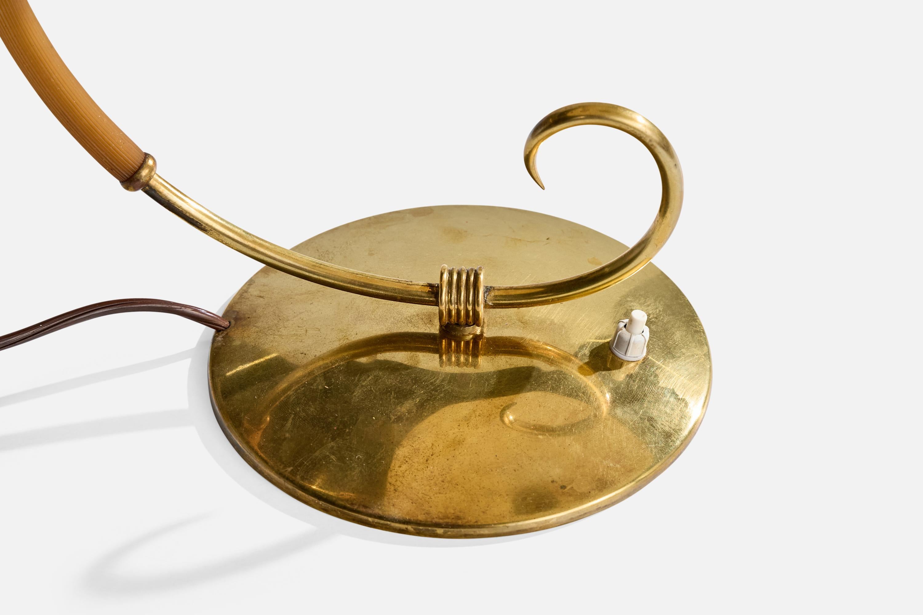 Designer italien, lampe de table, laiton, métal, caoutchouc, Italie, années 1950 en vente 2