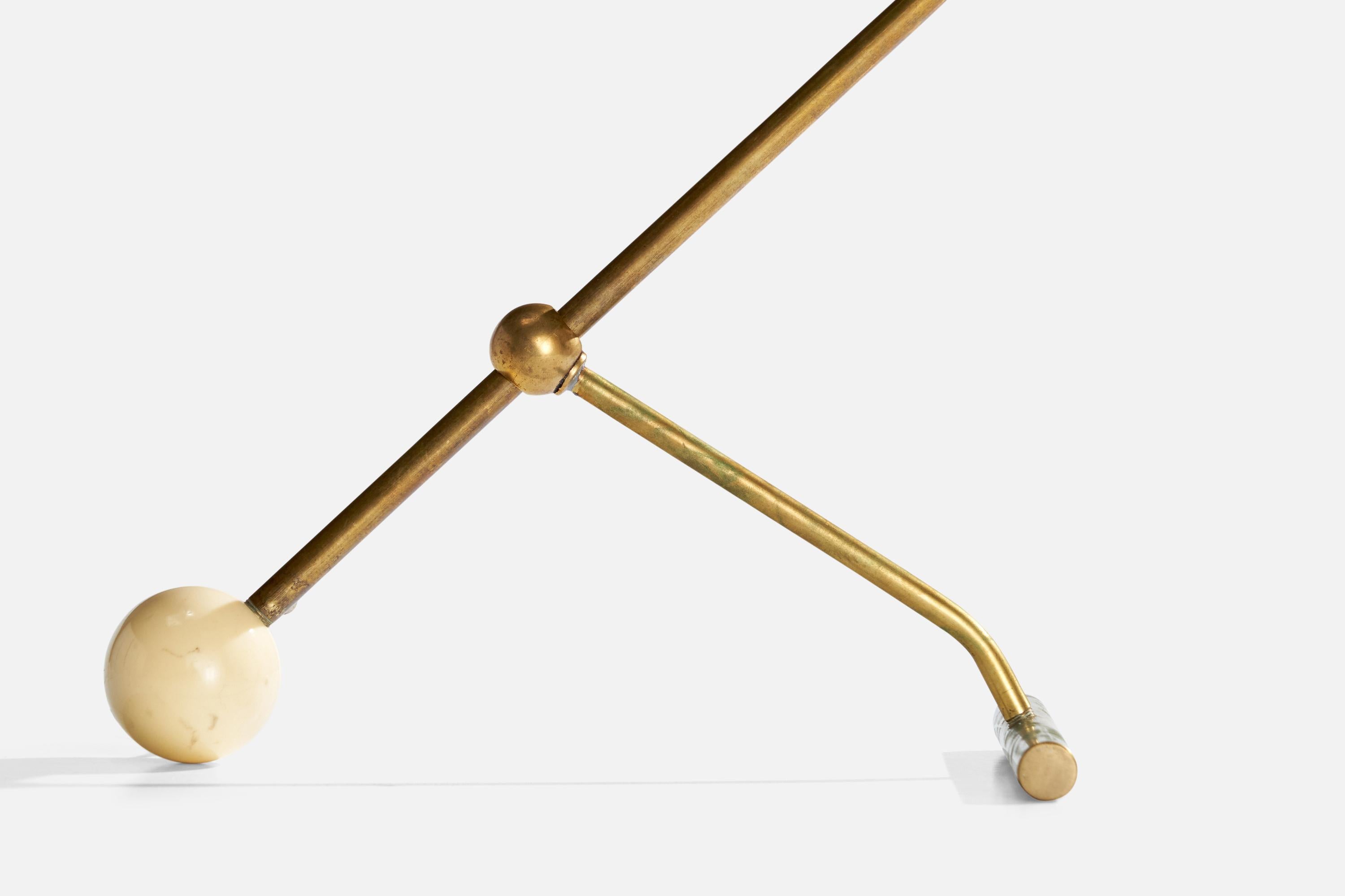 Lampe de table de designer italien, laiton, métal, Stone, Italie, années 1950 Bon état - En vente à High Point, NC