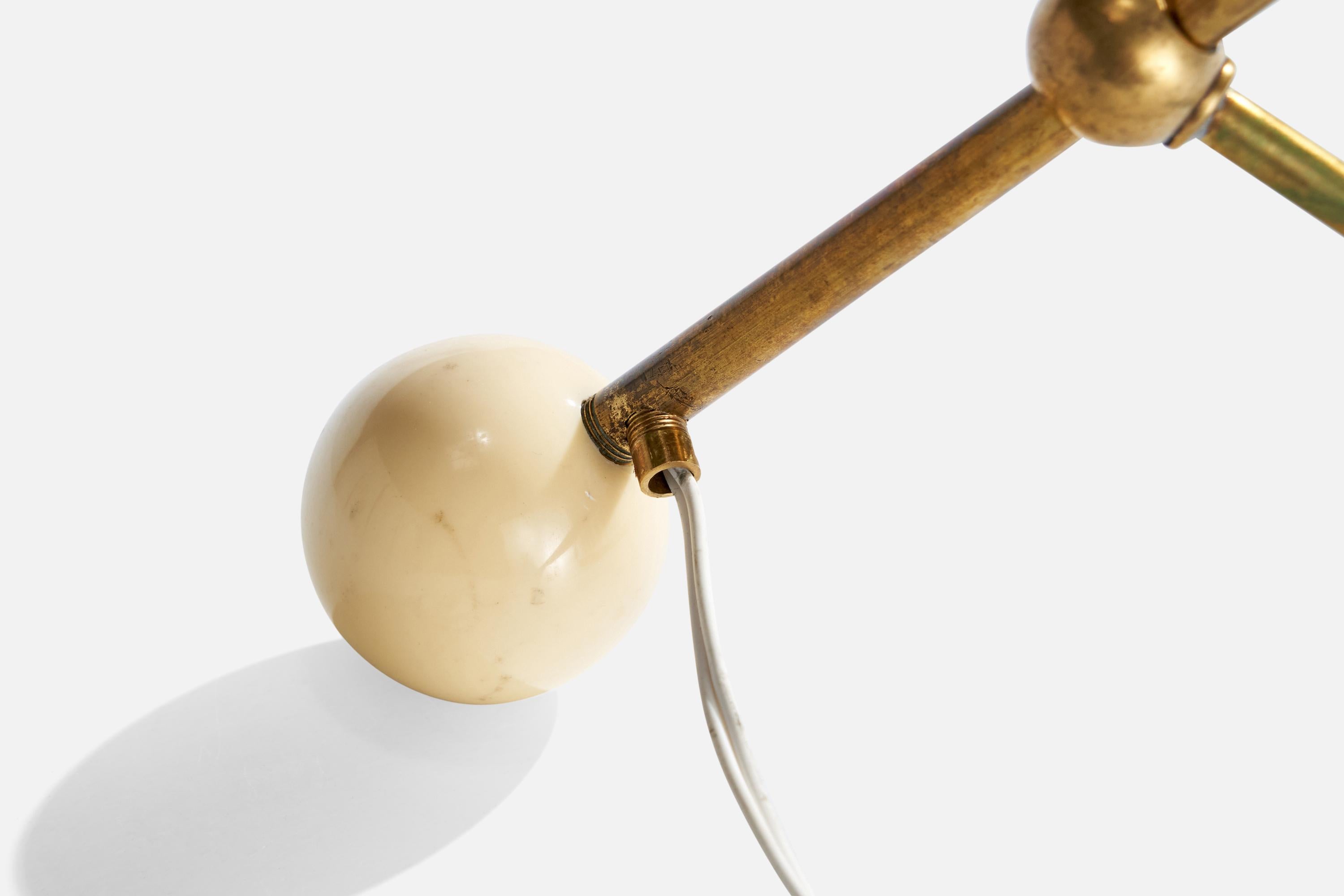 Milieu du XXe siècle Lampe de table de designer italien, laiton, métal, Stone, Italie, années 1950 en vente