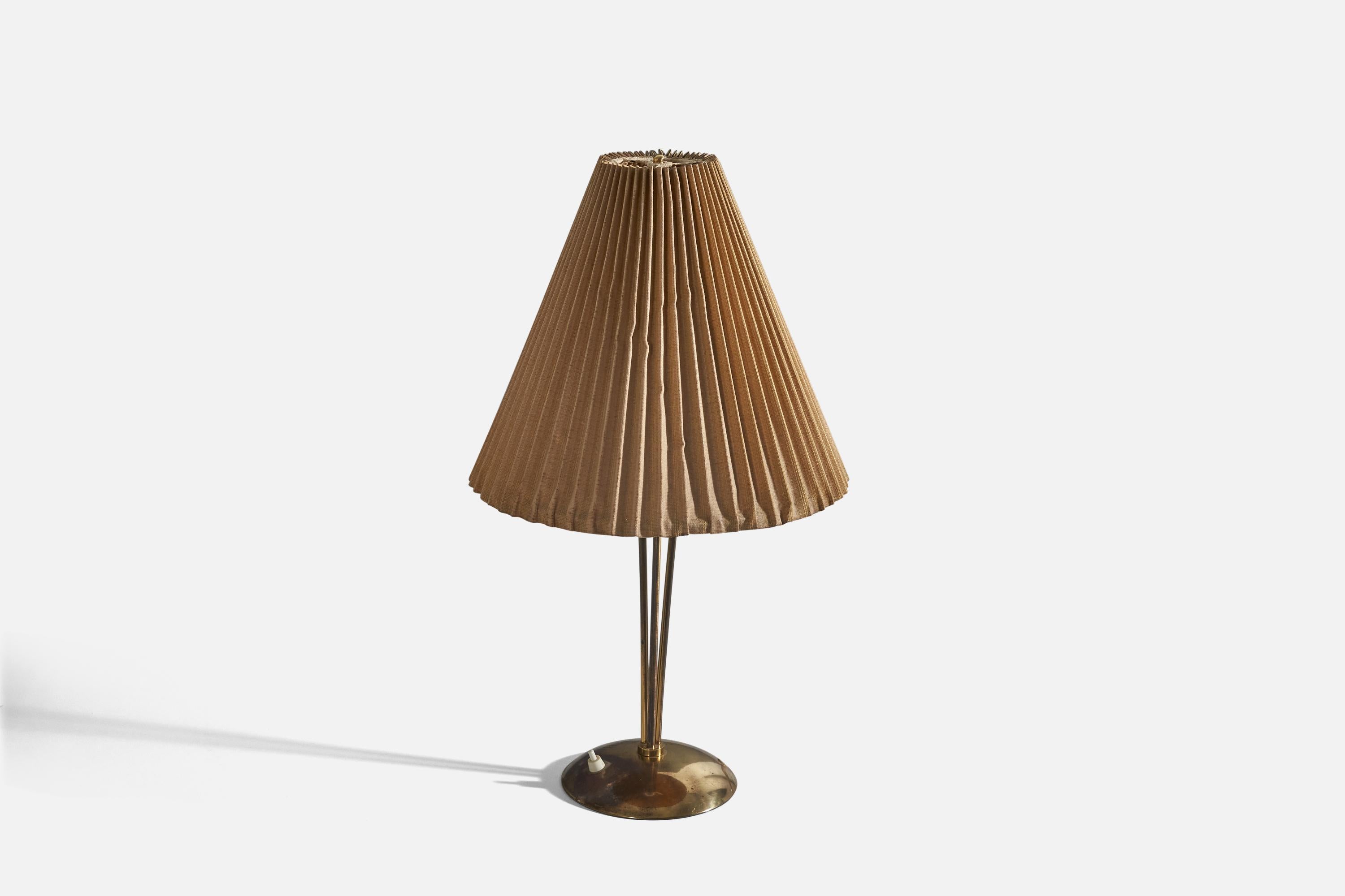 Italian Designer, Table Lamp, Brass, Paper, Italy, 1940s In Good Condition In High Point, NC