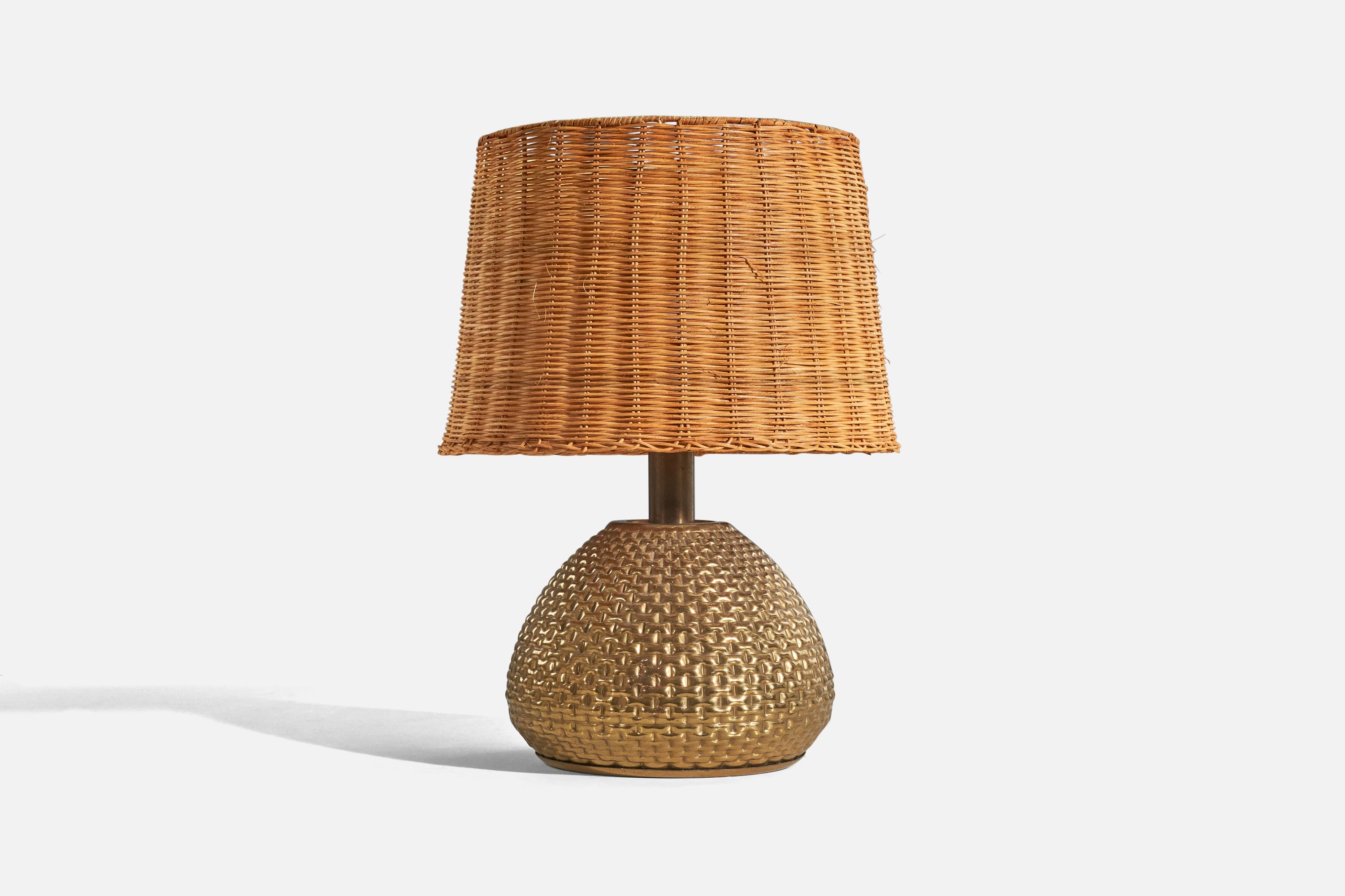 Italian Designer, Table Lamp, Brass, Rattan, Italy, 1970s In Good Condition For Sale In High Point, NC