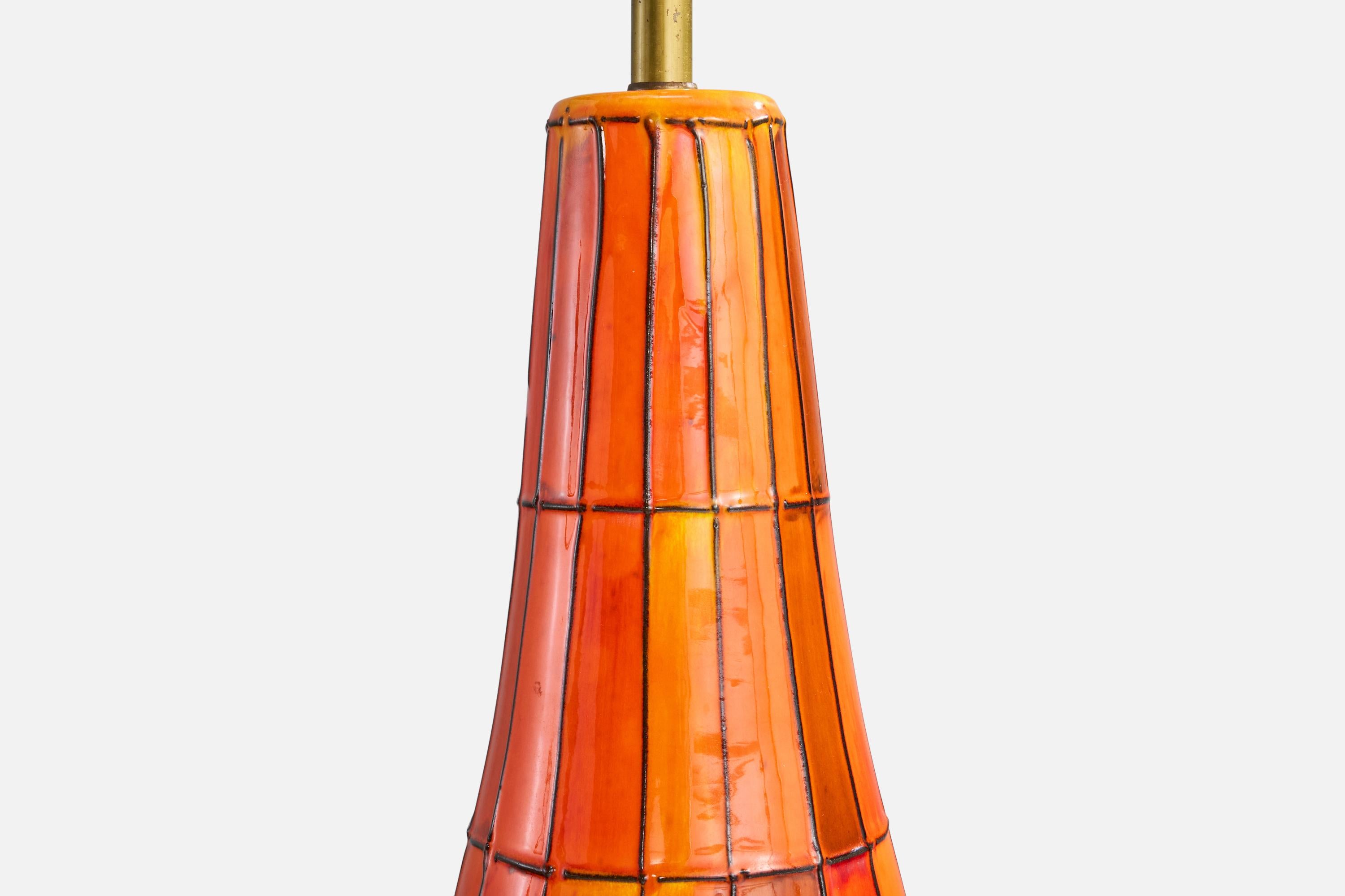 Metà XX secolo Lampada da tavolo di design italiano, ceramica, noce, rattan, Italia, anni '60 in vendita
