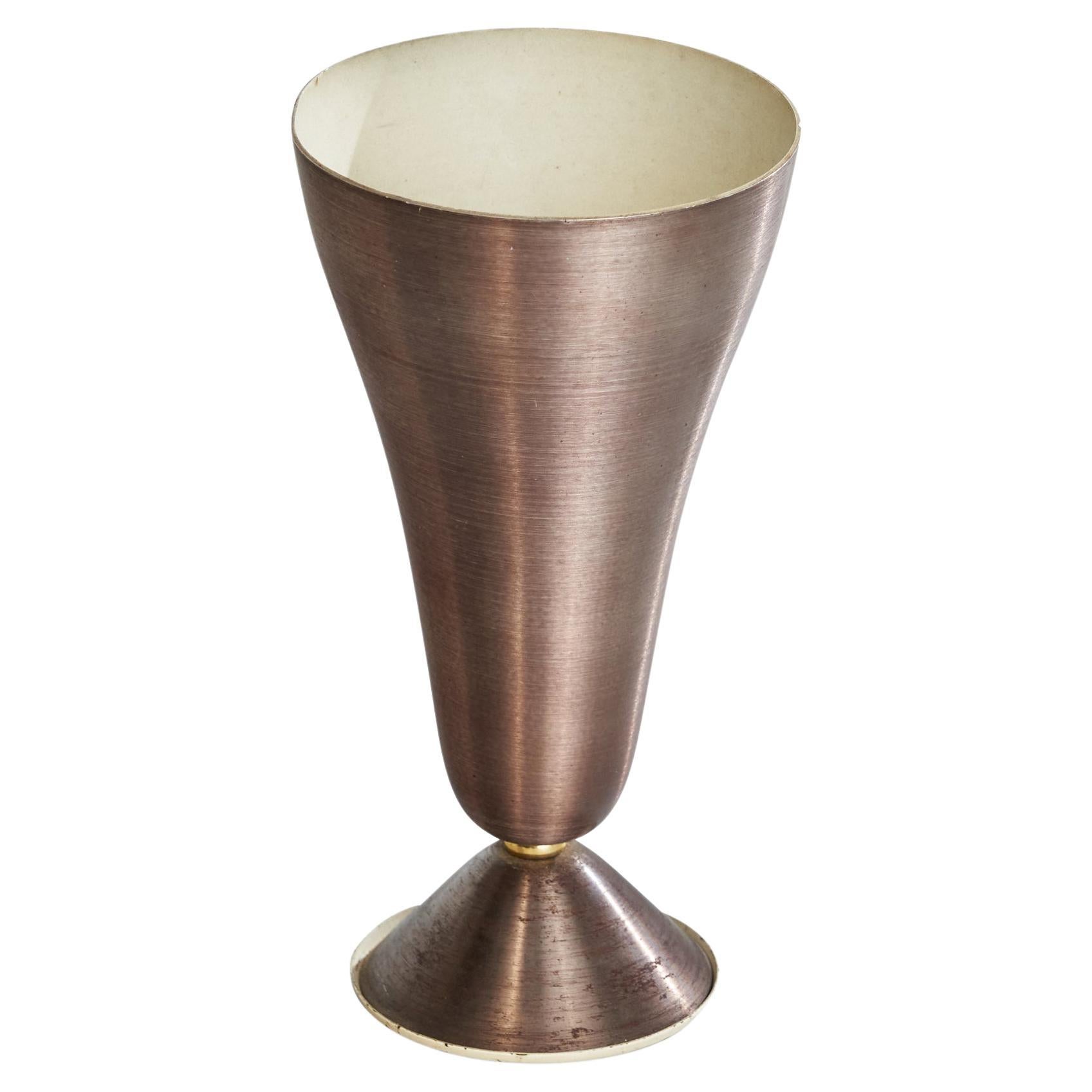 Lampada da tavolo di design italiano, metallo, ottone, Italia, anni '50