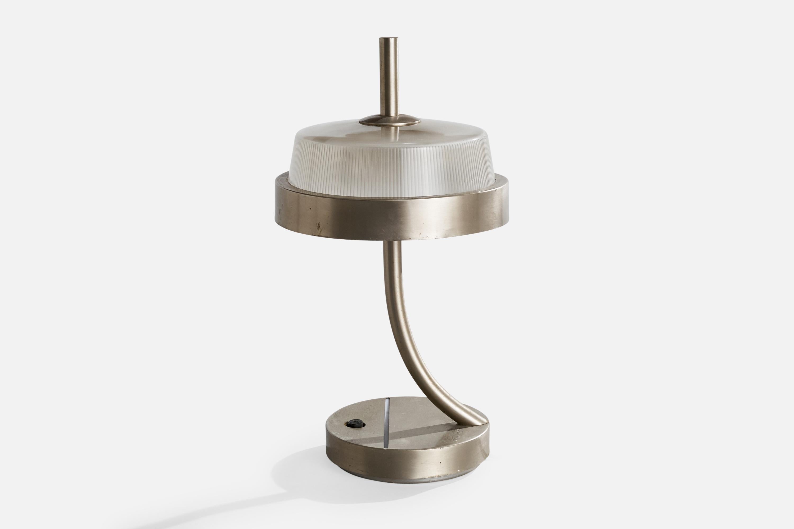Designer italien, lampe de bureau, métal, verre, années 1960 Bon état - En vente à High Point, NC