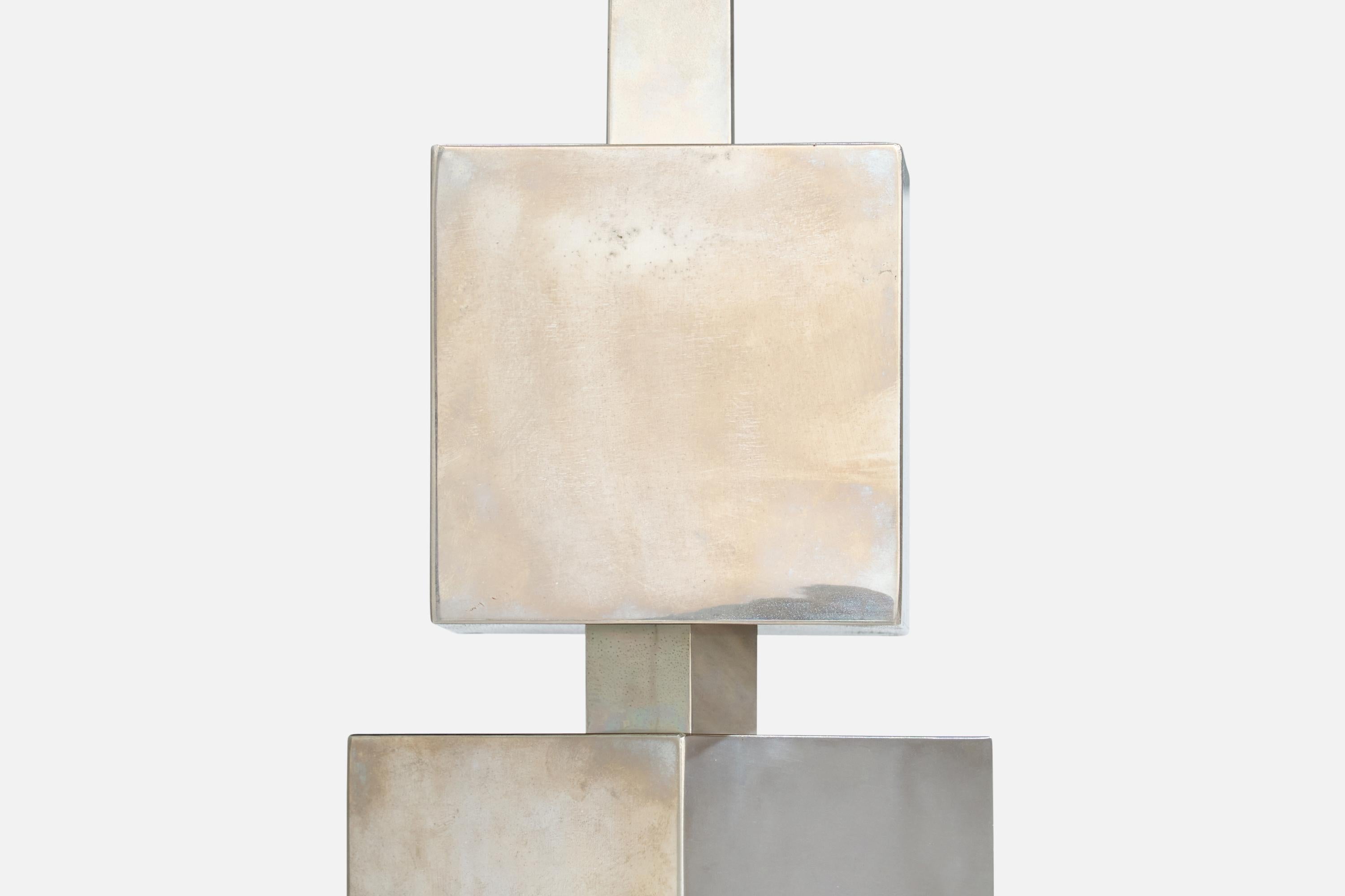 Italienische Designerin, Tischlampe, Metall, Italien, 1970er Jahre (Ende des 20. Jahrhunderts) im Angebot