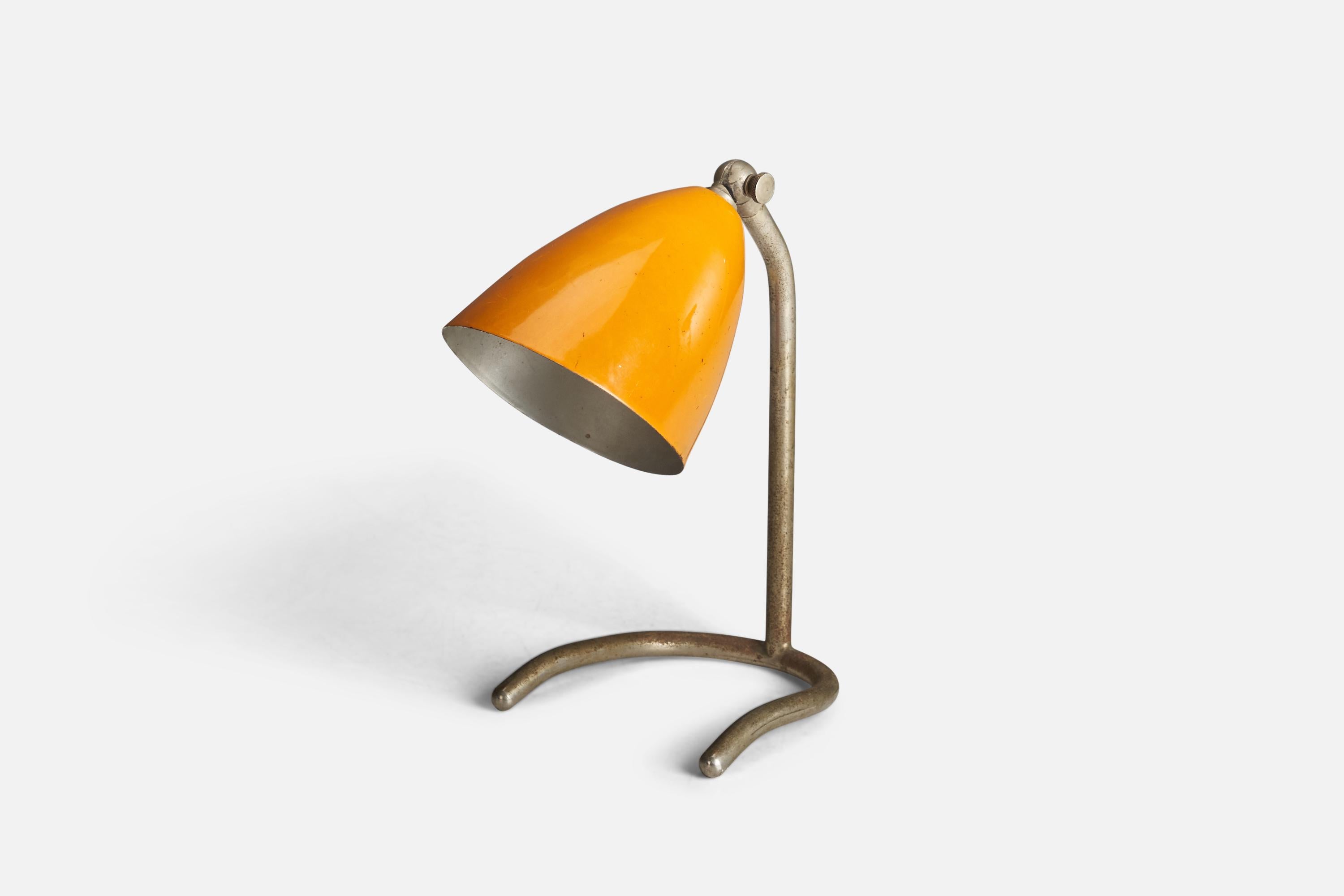 Mid-Century Modern Italian Designer, Table Lamp, Steel and Yellow-Lacquered Metal, Italy, 1950s For Sale