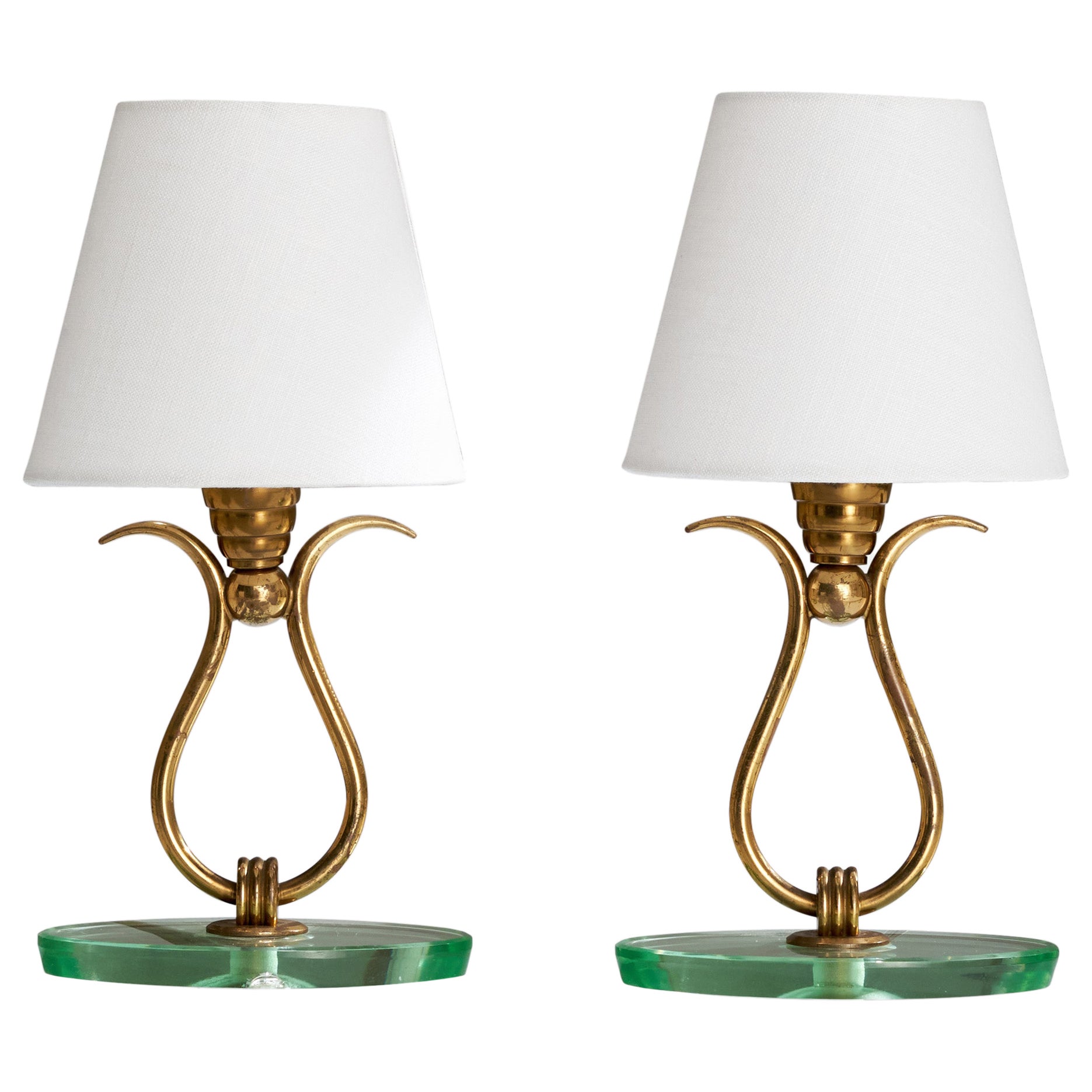 Designer italien, lampes de table, laiton, verre, tissu, Italie, années 1940