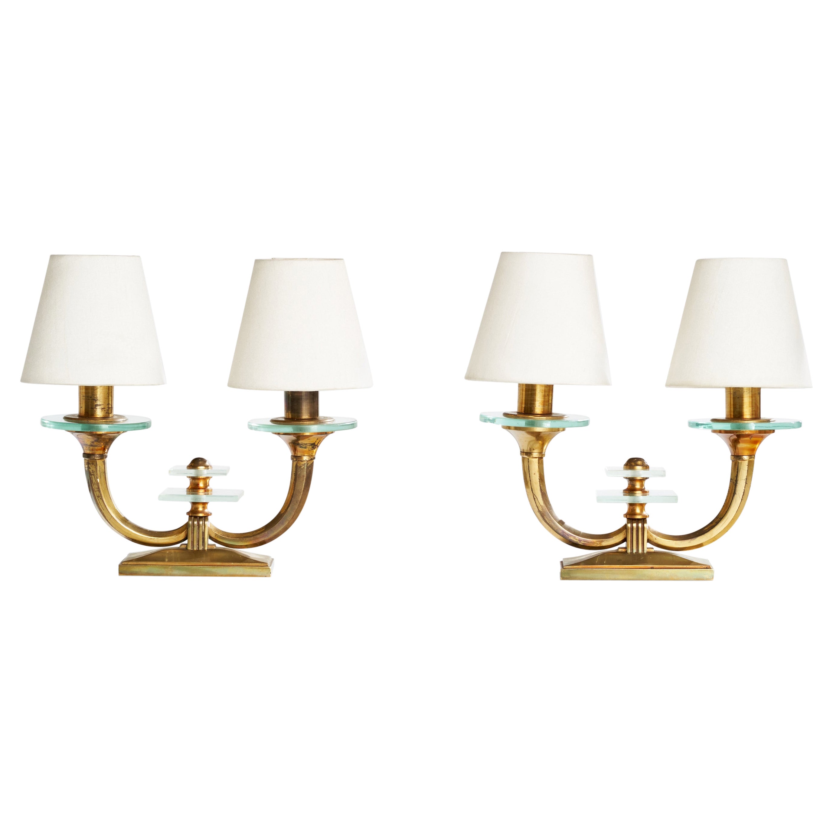 Designer italien, lampes de table, laiton, verre, tissu, Italie, années 1940 en vente