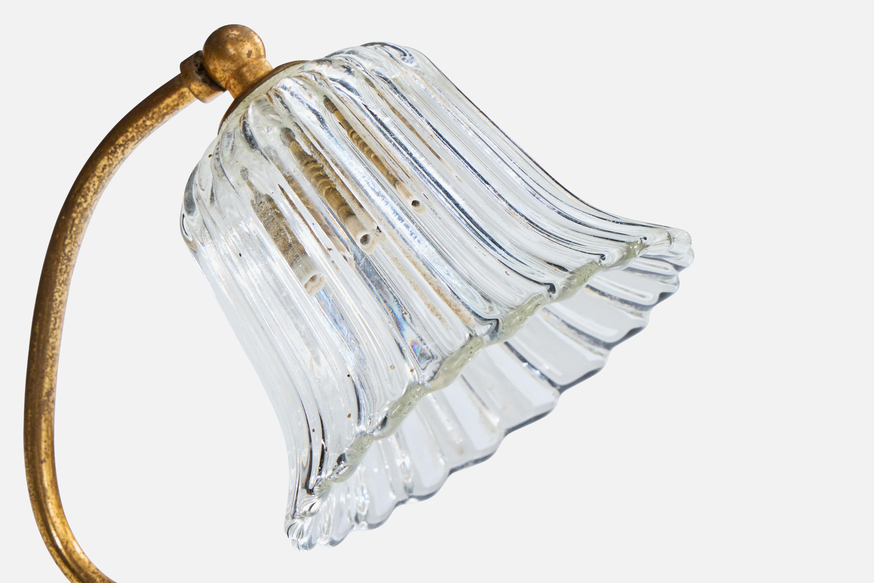 Milieu du XXe siècle Designer italien, lampes de table, laiton, verre, Italie, années 1940 en vente