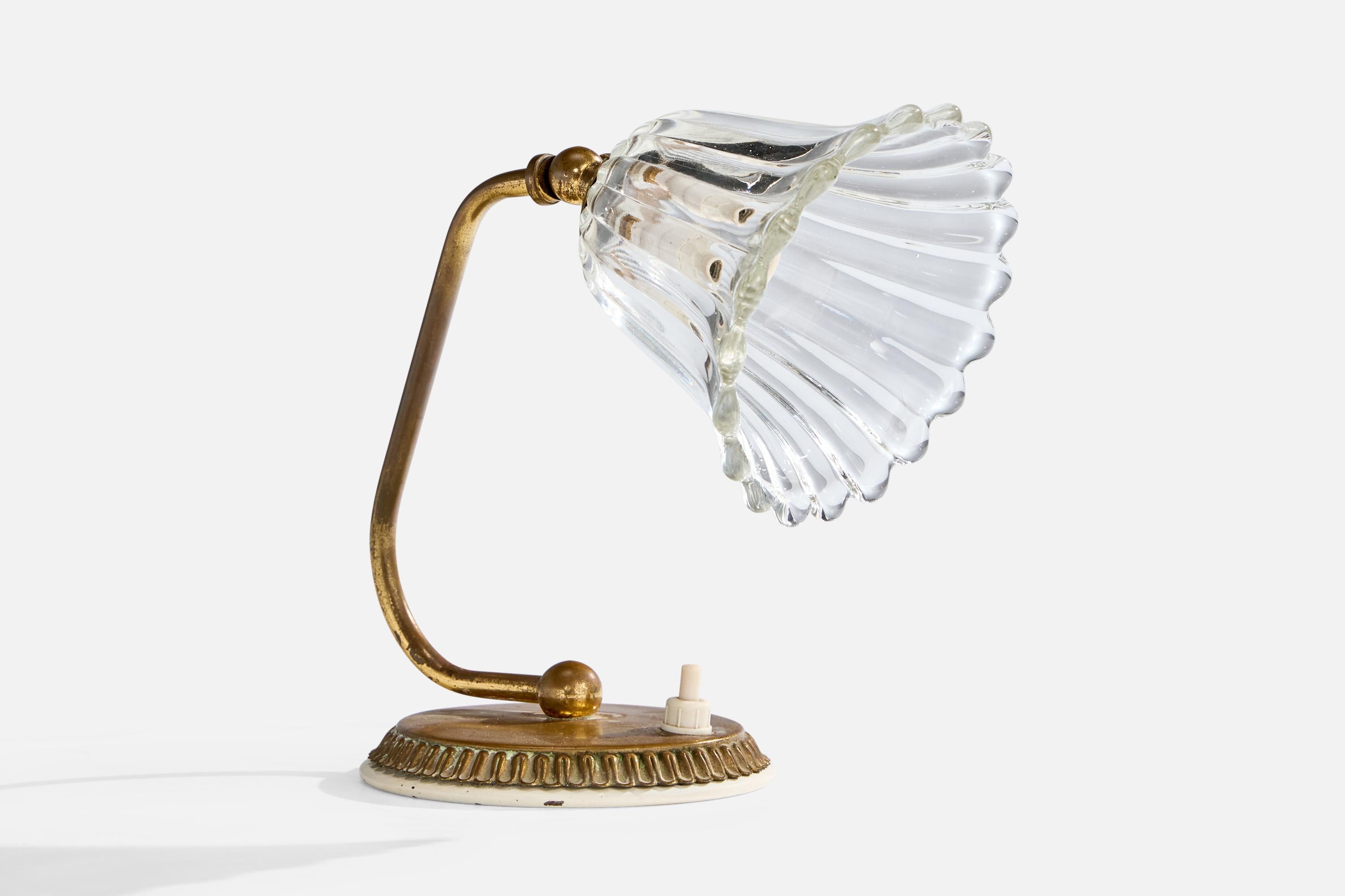 Laiton Designer italien, lampes de table, laiton, verre, Italie, années 1940 en vente