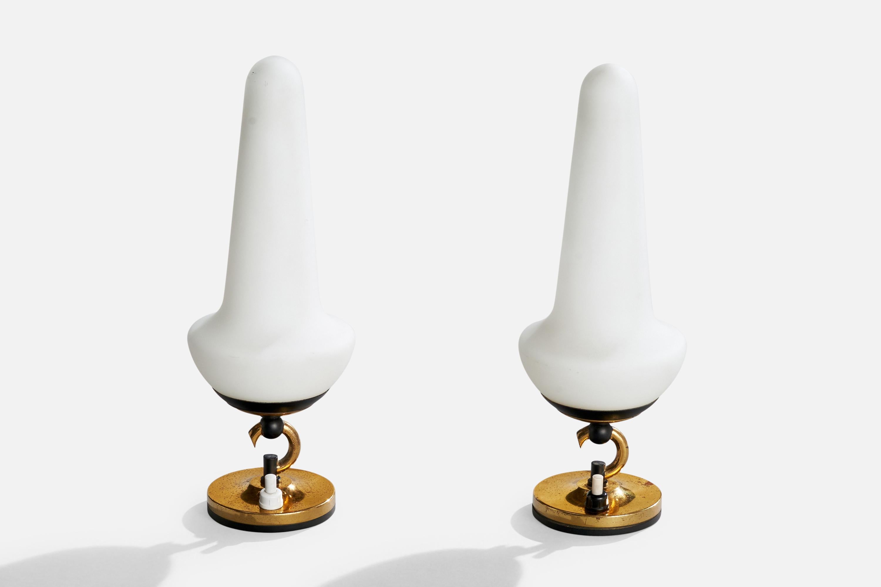 Designer italien, lampes de table, laiton, métal, verre, Italie, années 1960 Bon état - En vente à High Point, NC