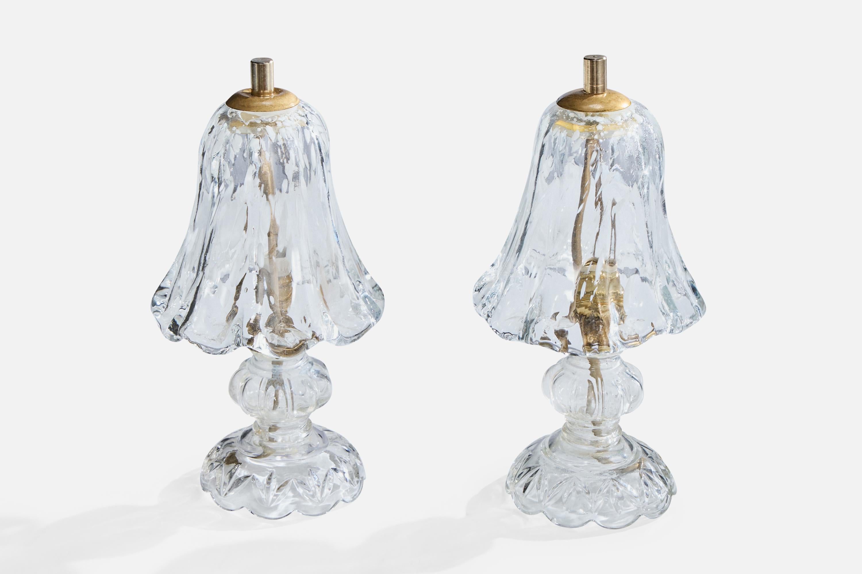 Mid-Century Modern Designer italien, lampes de table, verre, laiton, Italie, années 1950 en vente