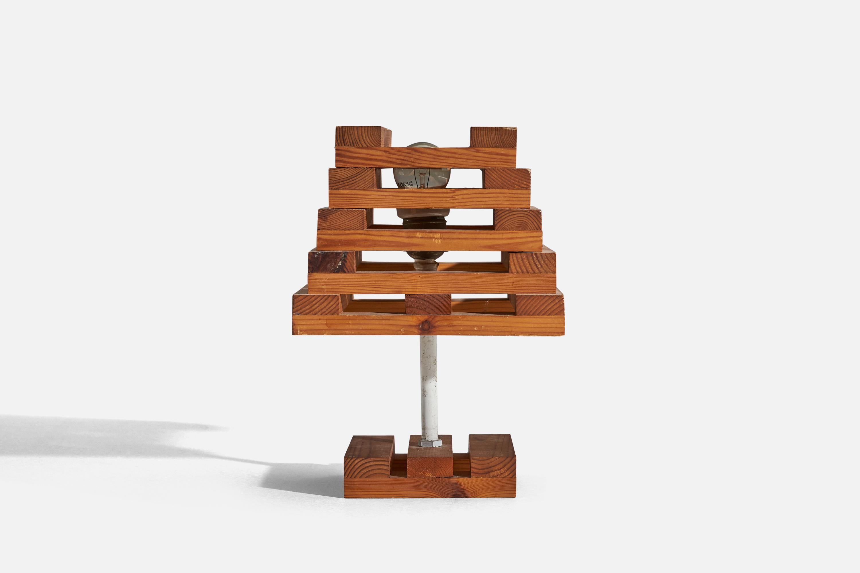 Mid-Century Modern Italian Designer, Table Lamps, Pine, Metal, Italy, 1960s For Sale