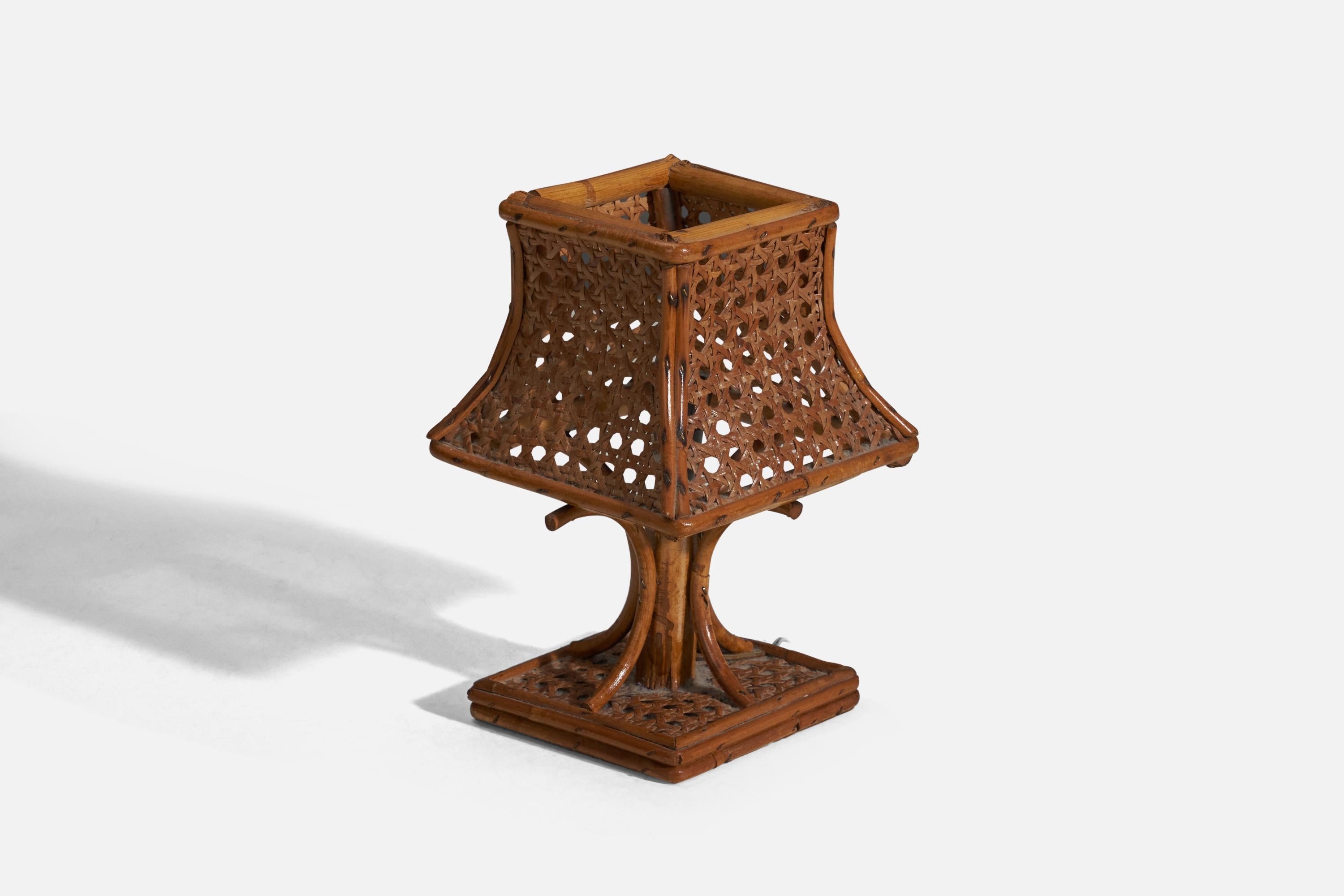 Mid-Century Modern Italian Designer, Table Lamps, Rattan, Italy, 1970s For Sale