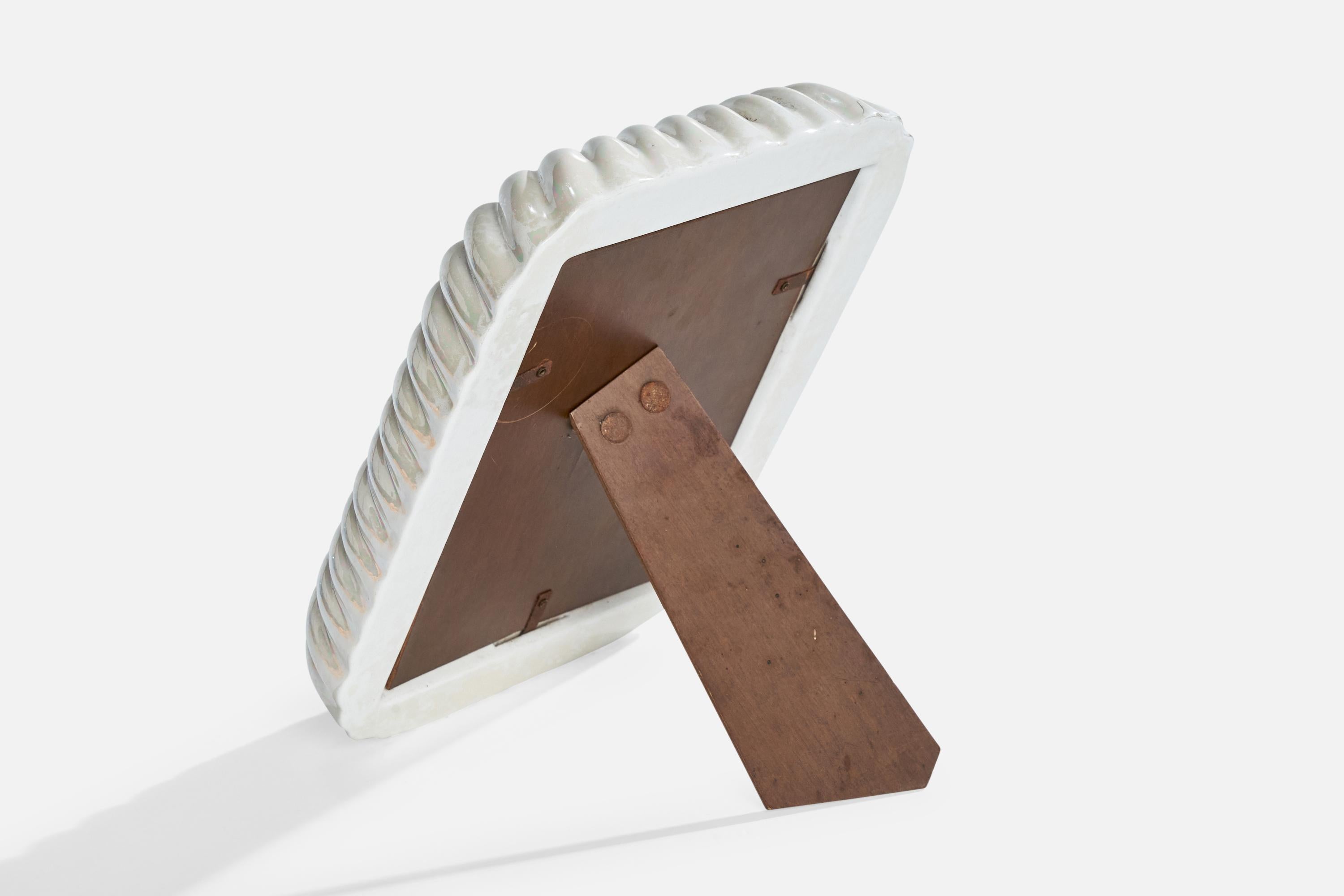 Metà XX secolo Designer italiano, Specchio da tavolo, Resina, Wood, Italia, anni '40 in vendita