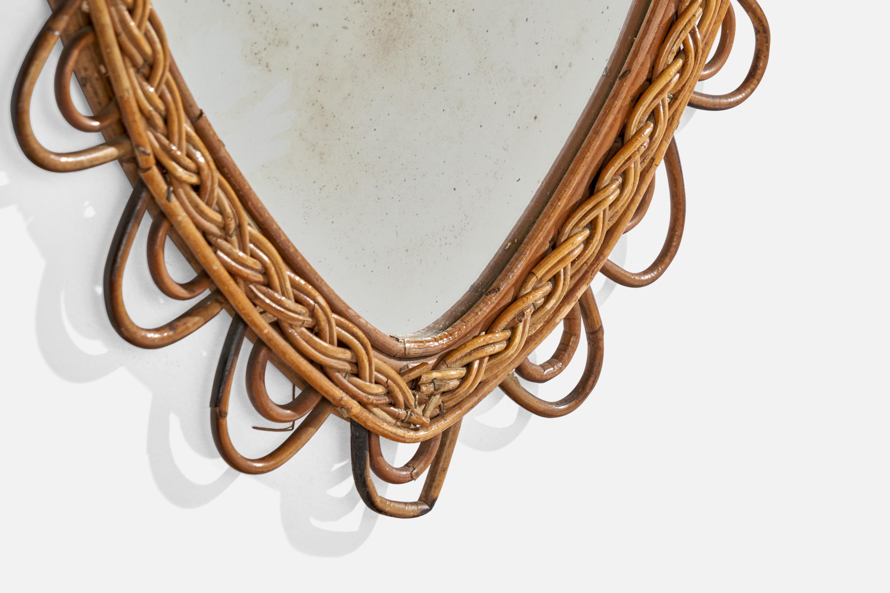 Miroir Designer italien, miroir mural en forme de larme, Wood, miroir, Italie, c.C. 1950s en vente
