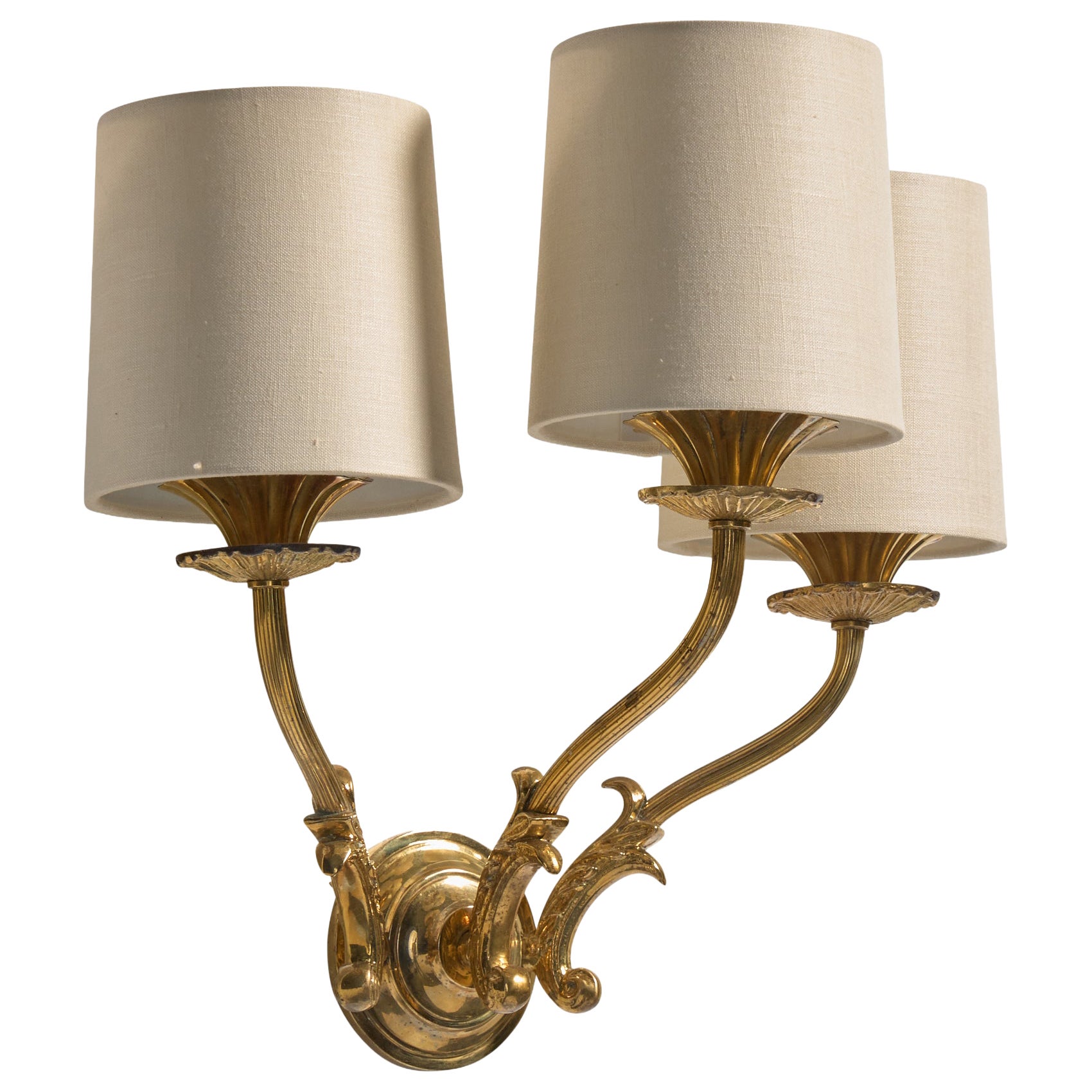 Lampada da parete di design italiano, ottone, tessuto, anni '50 in vendita