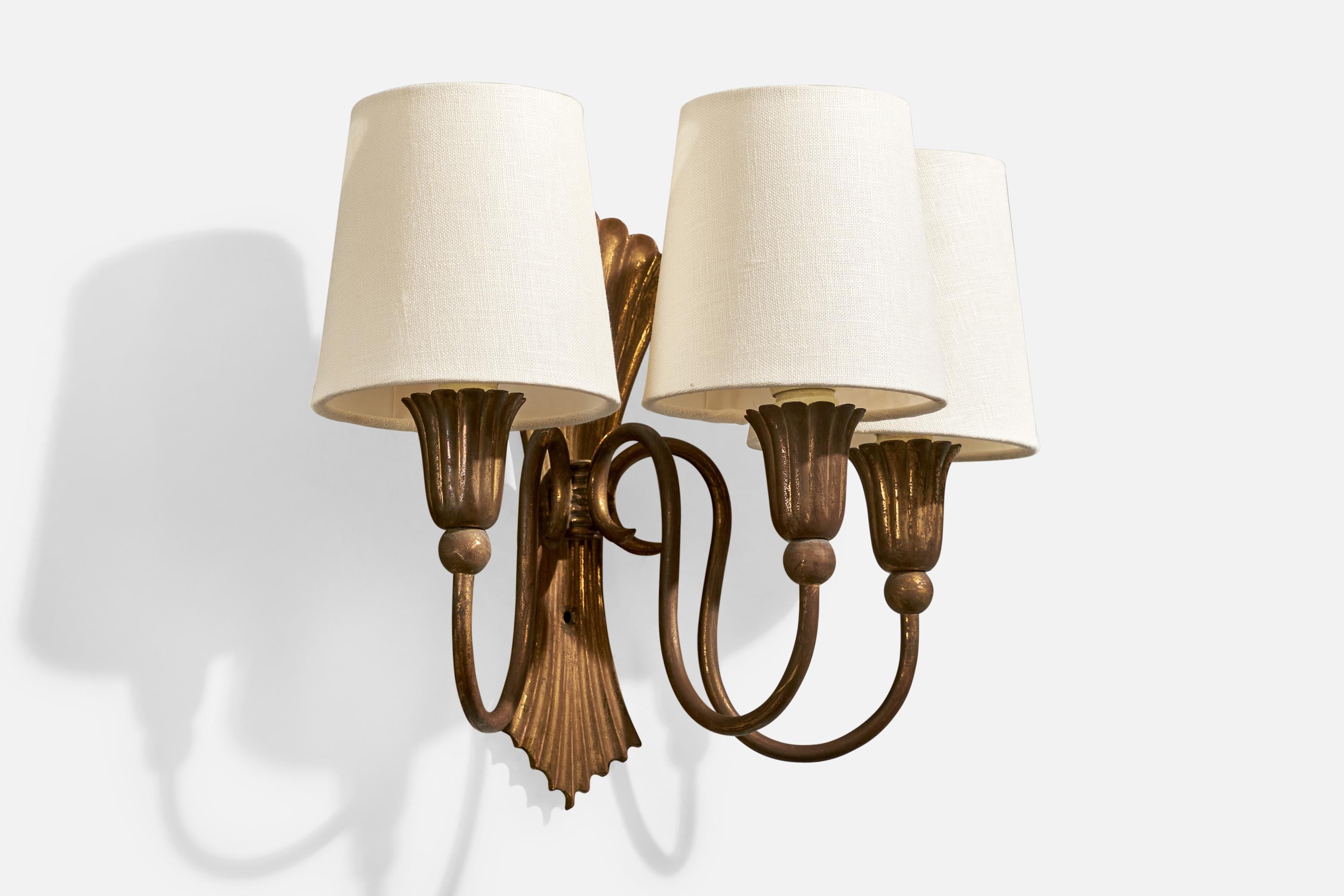Italian Designer, Wall Light, Brass, Fabric, Italy, 1930s In Good Condition For Sale In High Point, NC