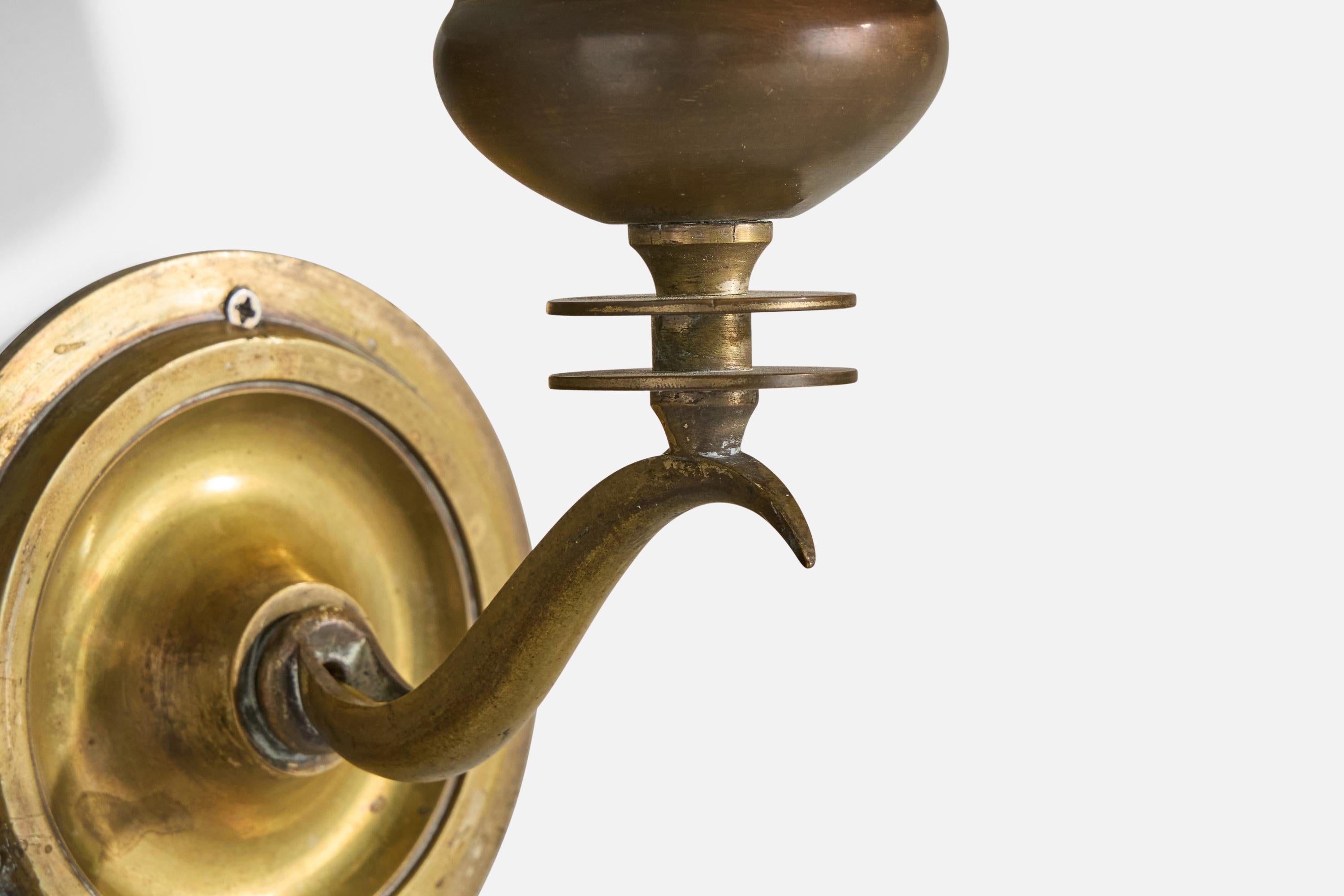 Italienische Designerin, Wandleuchte, Messing, Stoff, Italien, 1930er Jahre 3