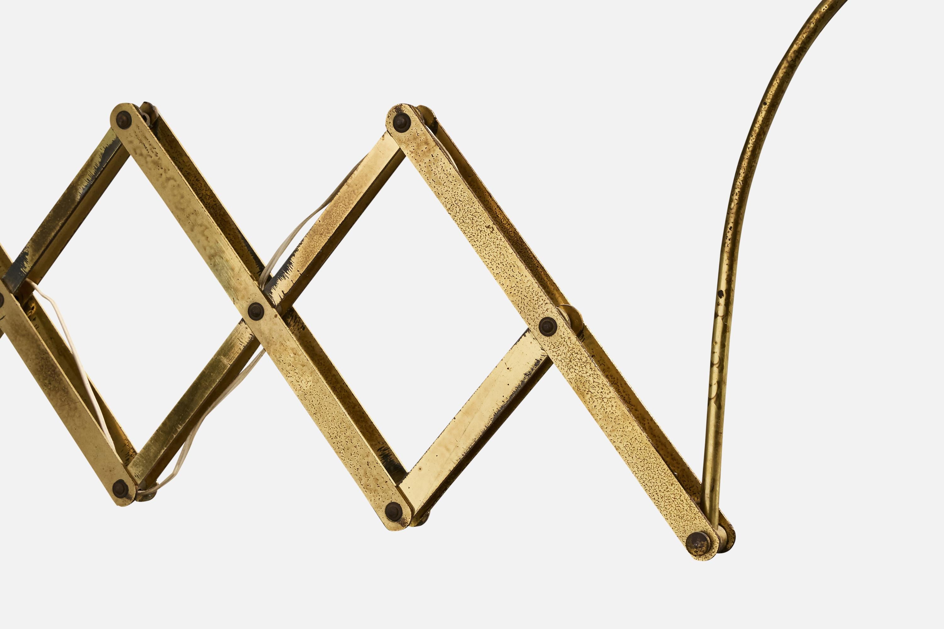 Lampada da parete di design italiano, ottone, tessuto, Italia, anni '40 in vendita 2