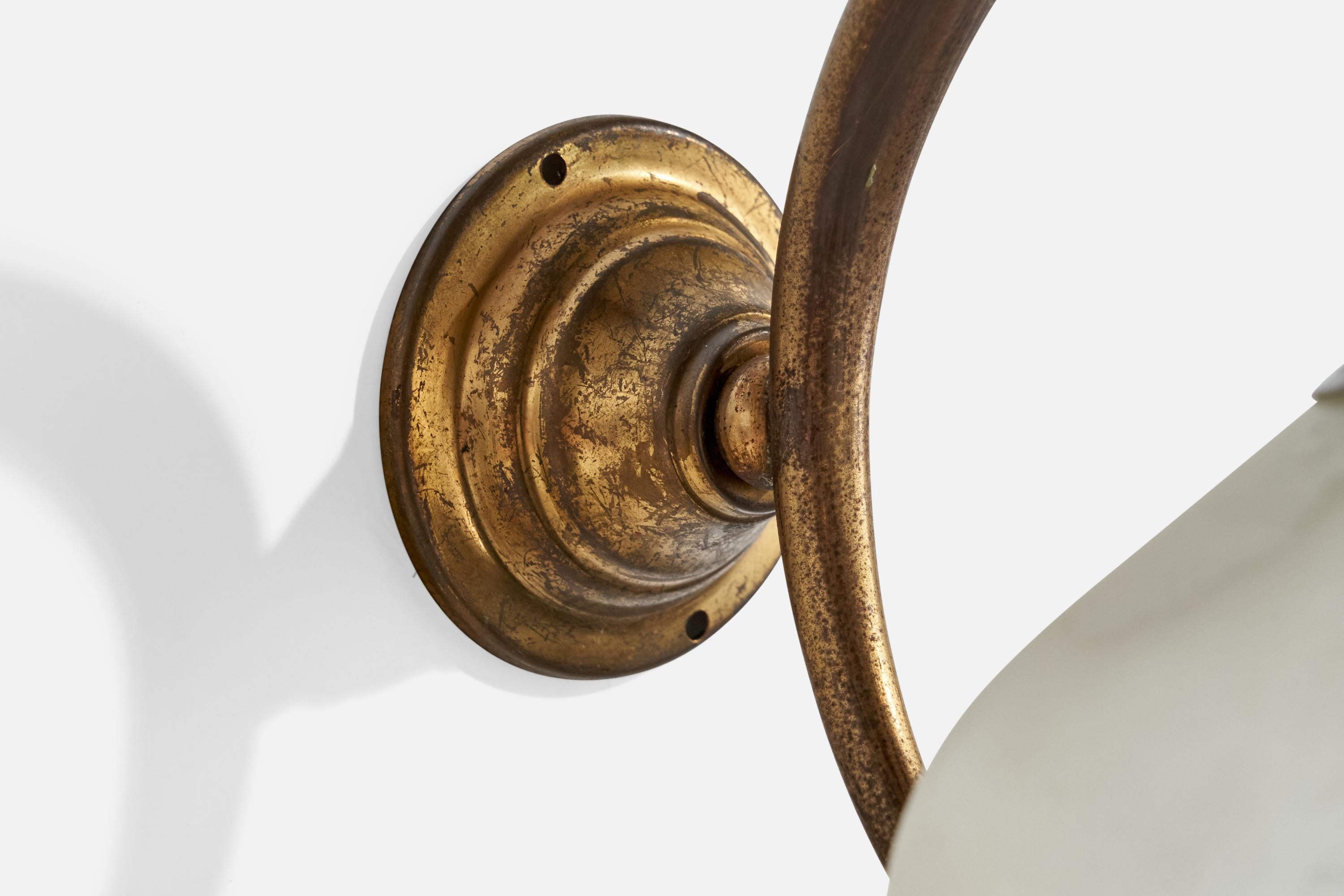 Italian Designer, Wall Light, Brass, Glass, Italy, 1930s For Sale 1