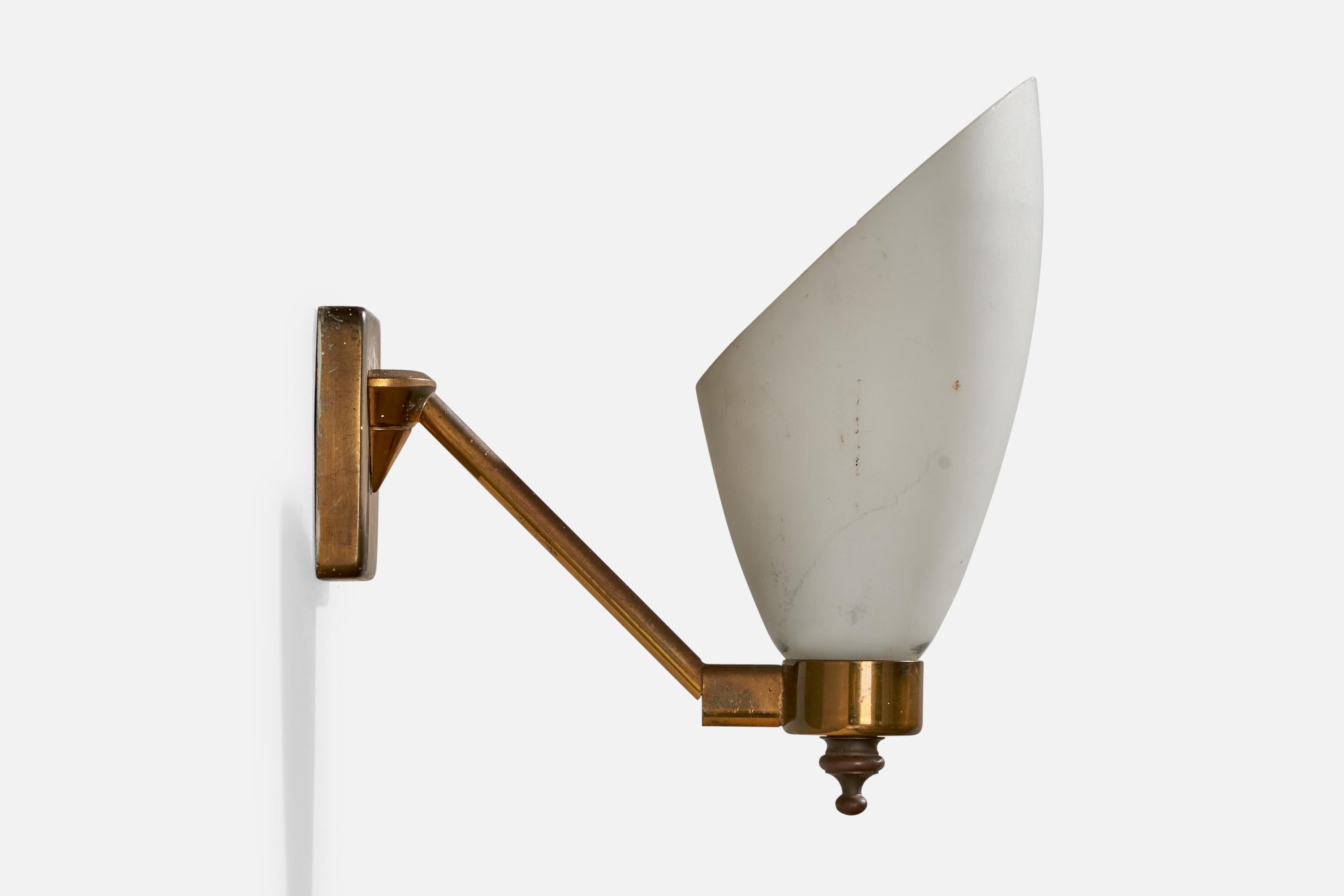 Mid-20th Century Italian Designer, Wall Light, Brass, Glass, Italy, 1940s For Sale
