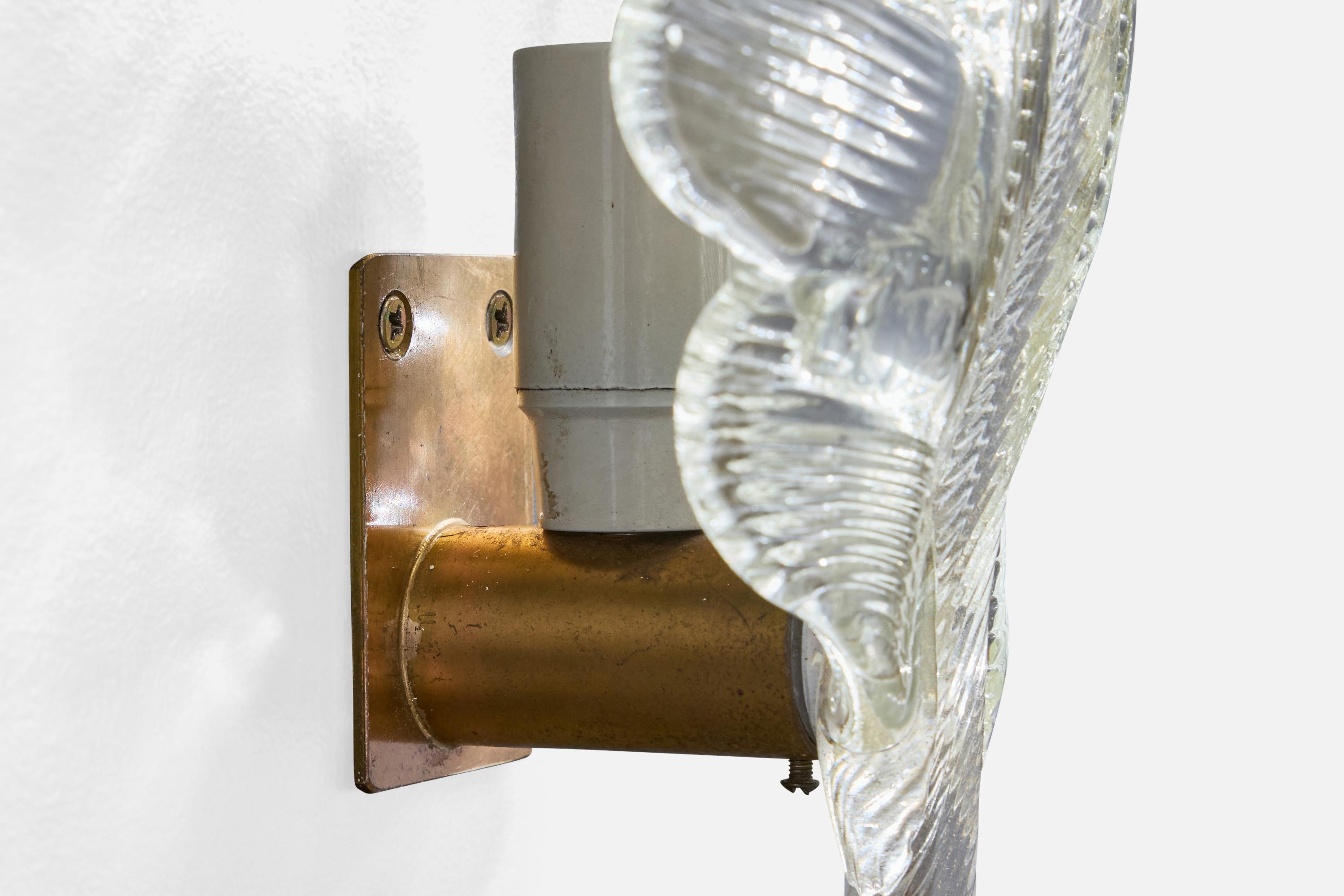 Italian Designer, Wall Light, Brass, Glass, Italy, 1940s For Sale 1