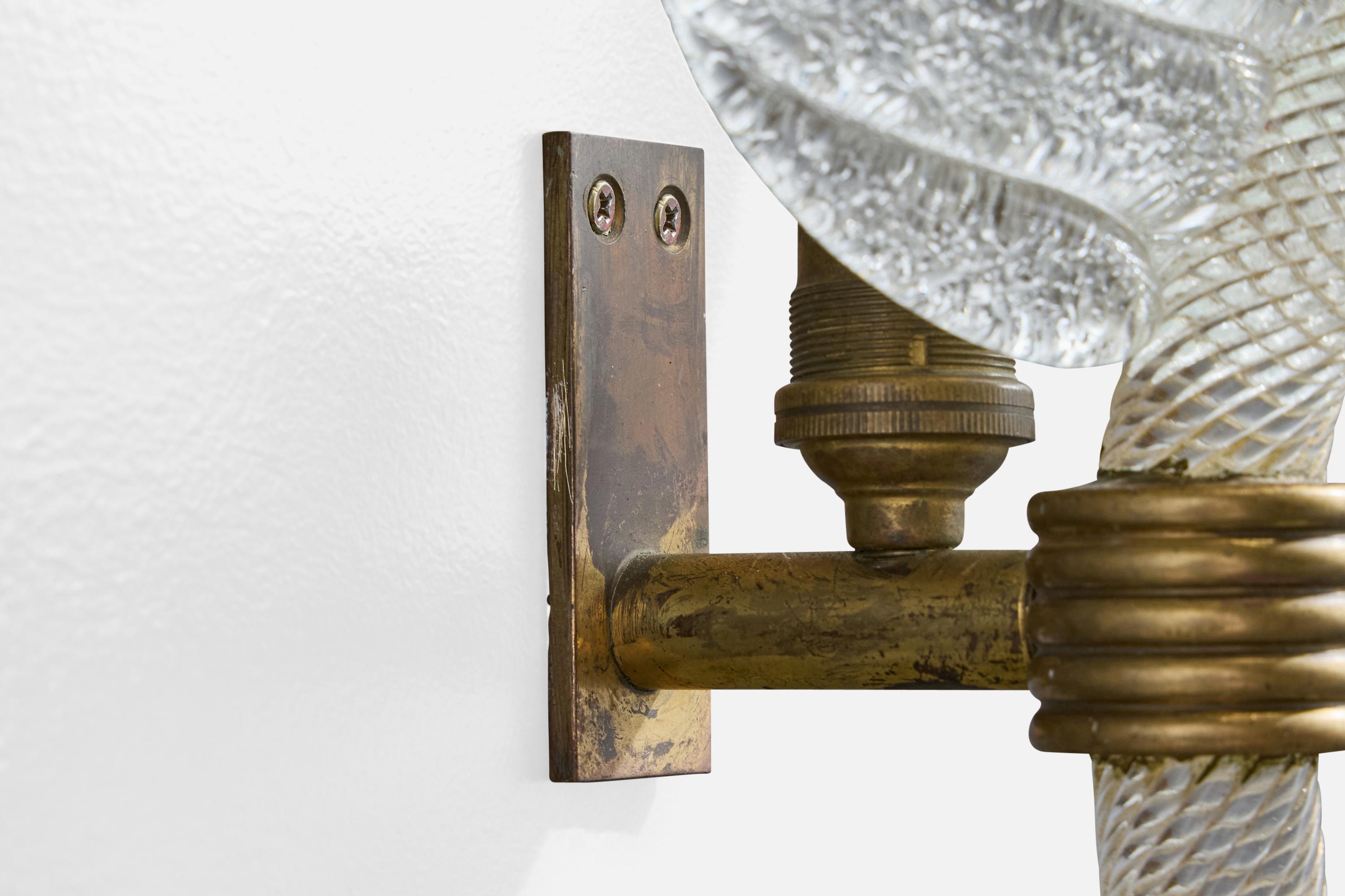 Italian Designer, Wall Light, Brass, Glass, Italy, 1940s For Sale 2