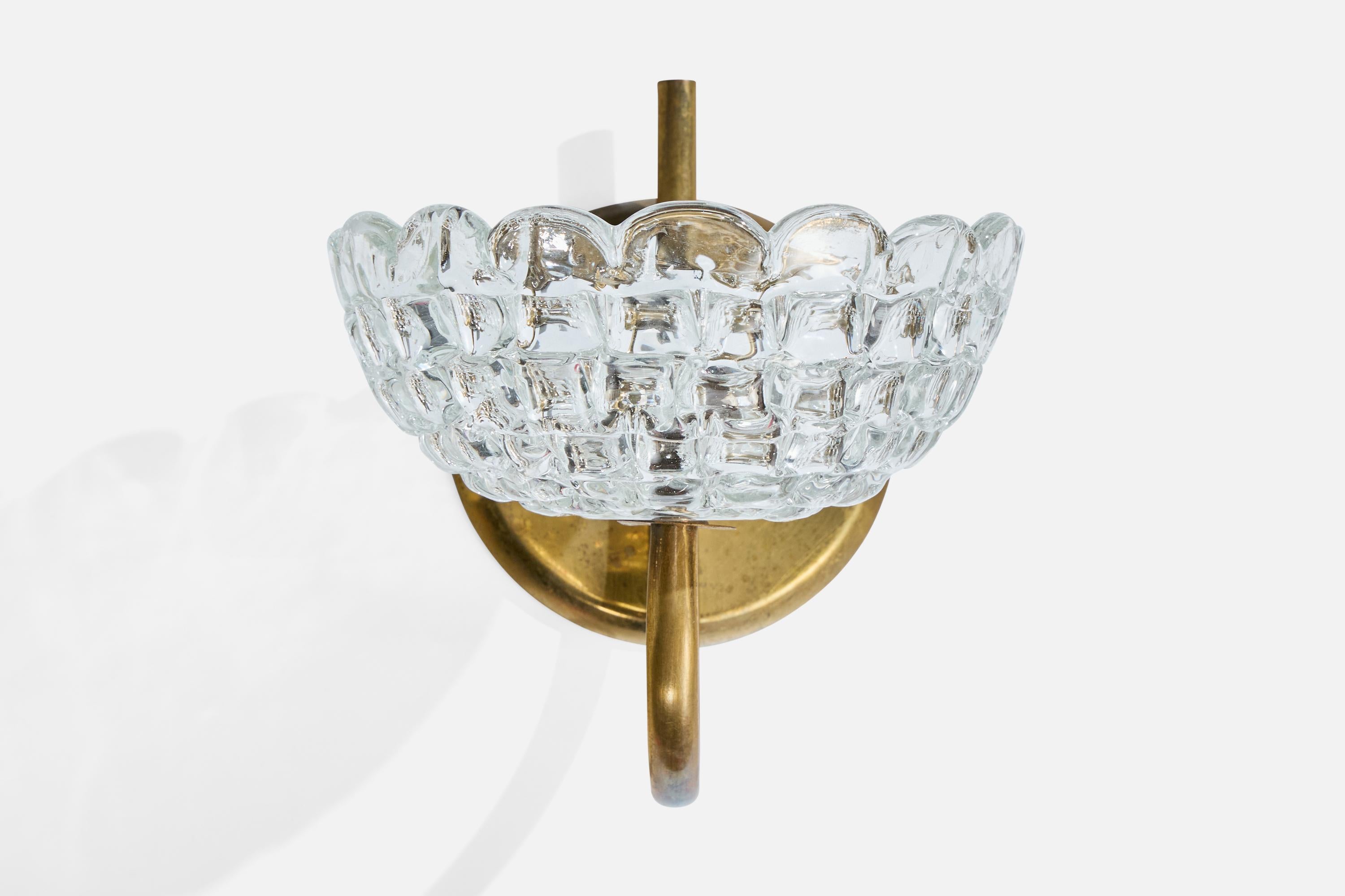 Diseñador italiano, Aplique, Latón, Cristal, Italia, Años 1950 Moderno de mediados de siglo en venta