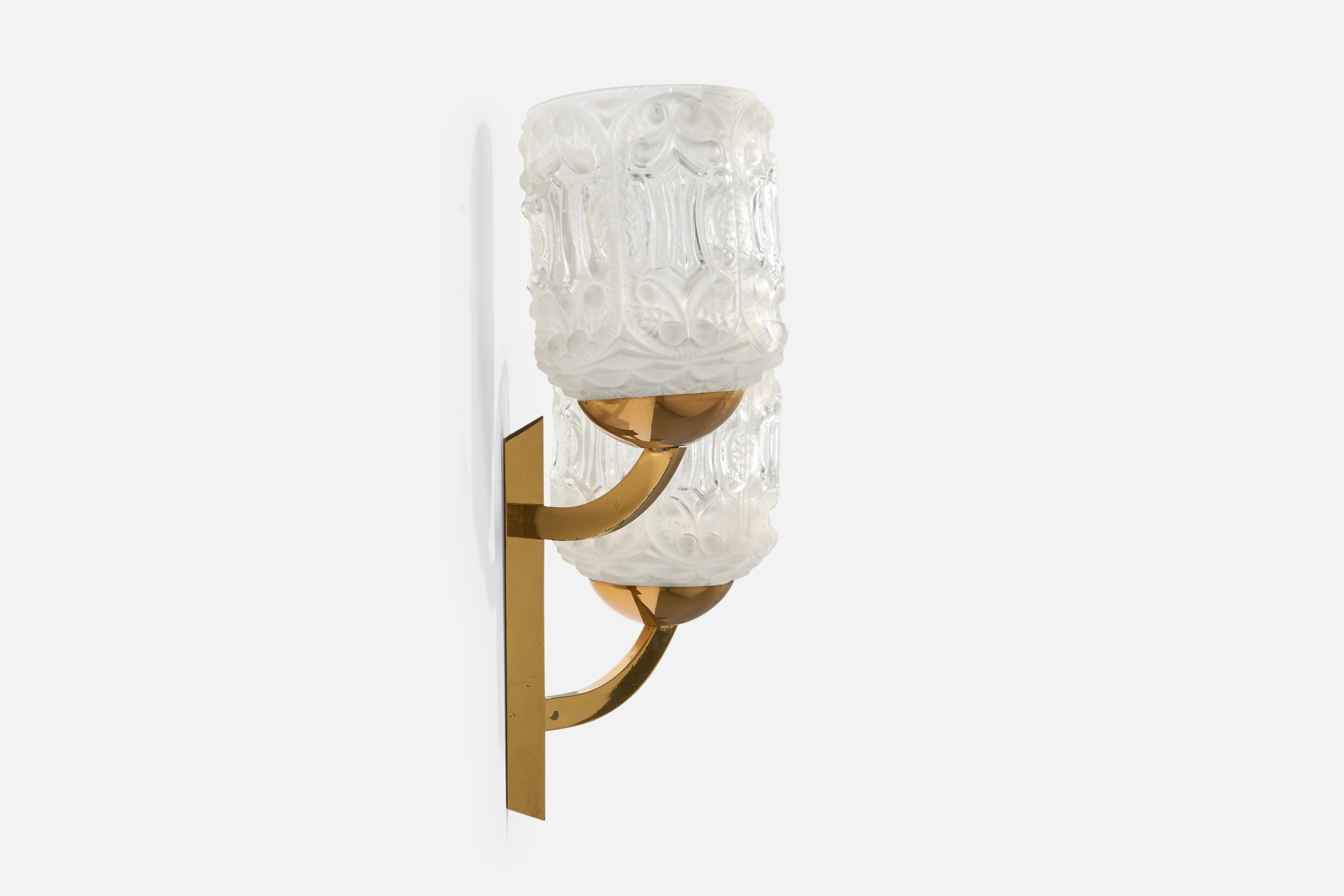 Mid-20th Century Italian Designer, Wall Light, Brass, Glass, Italy, 1950s For Sale