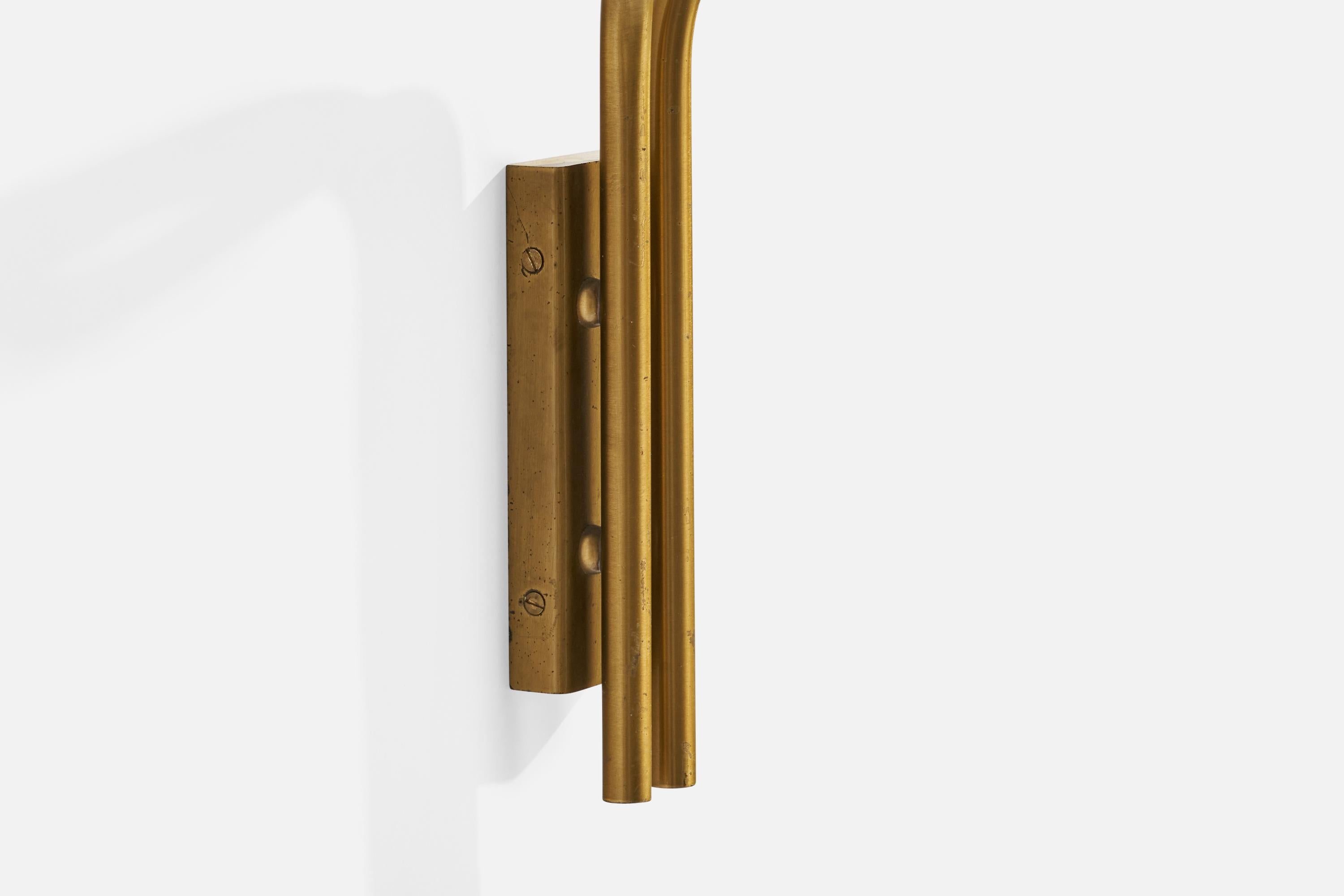 Italienische Designerin, Wandleuchte, Messing, Glas, Italien, 1950er Jahre (Mitte des 20. Jahrhunderts) im Angebot