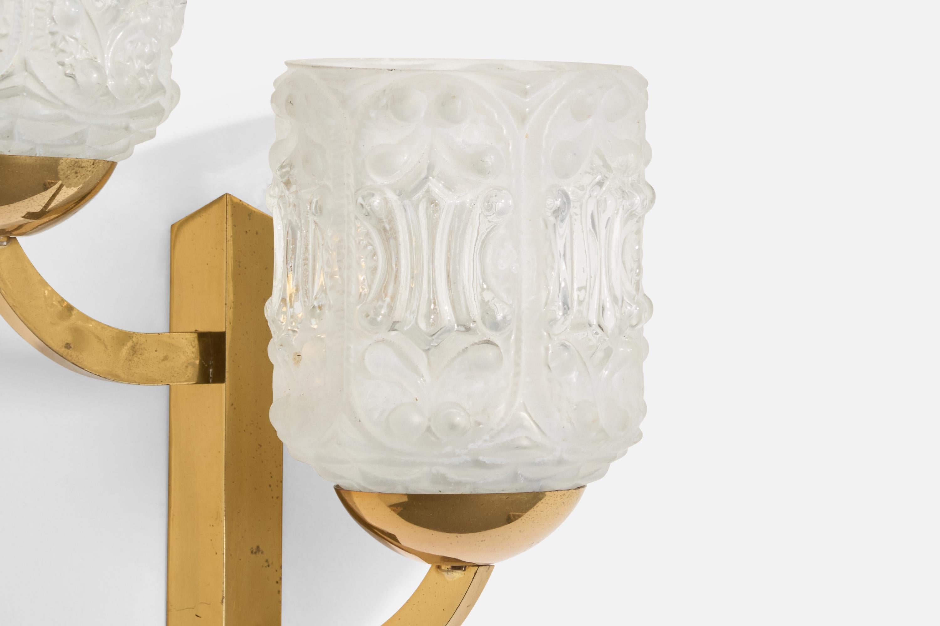 Italian Designer, Wall Light, Brass, Glass, Italy, 1950s For Sale 3