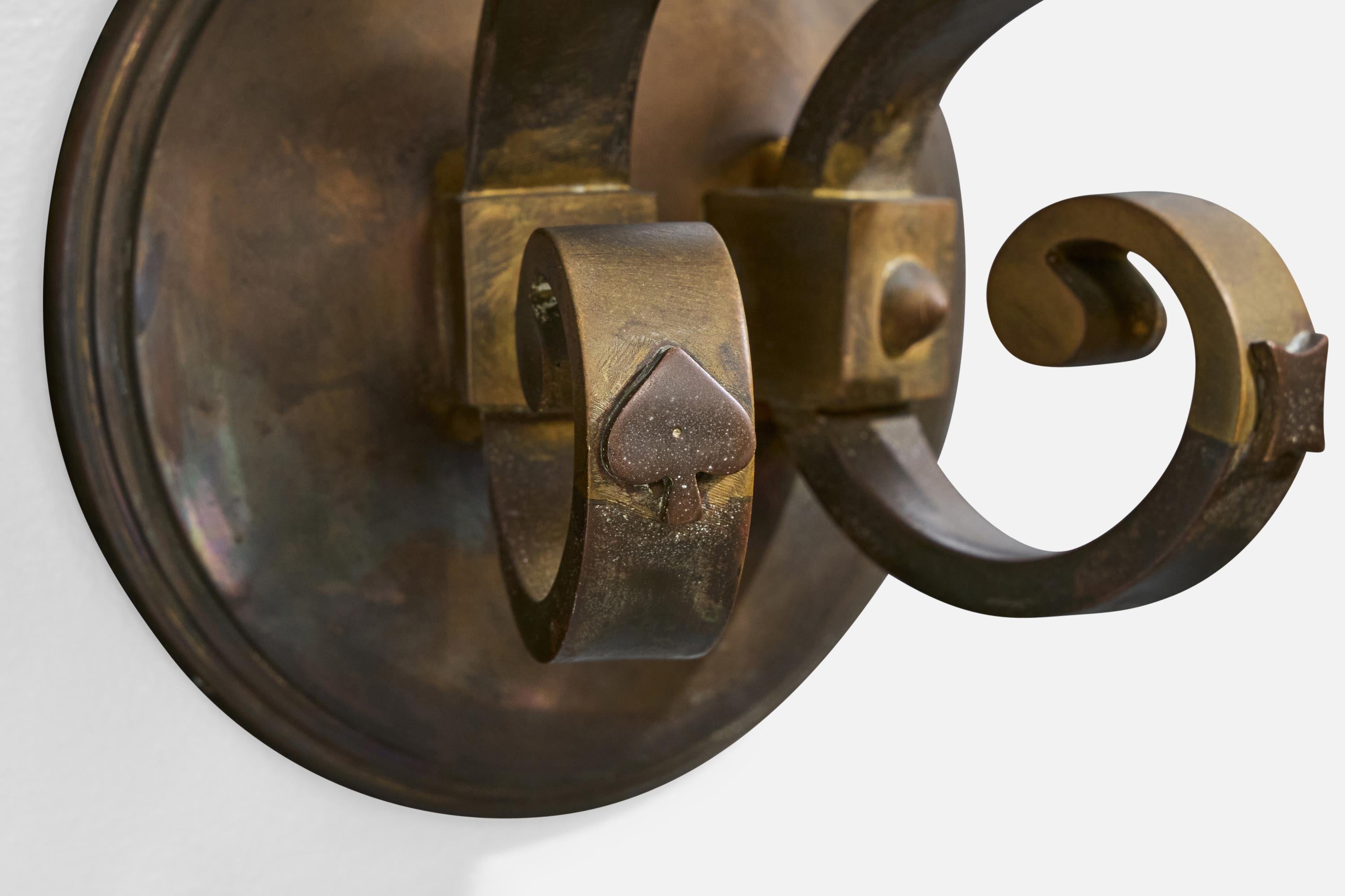 Designer italien, applique murale, laiton, verre, métal, tissu, Italie, années 1930 en vente 1