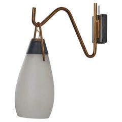 Lampada da parete di design italiano, ottone, vetro, metallo, Italia, anni '50