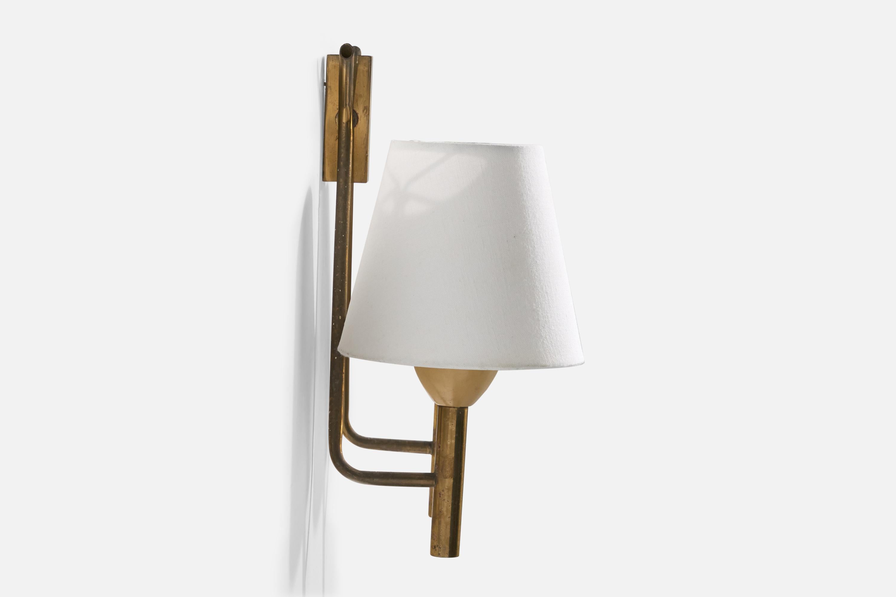 Mid-20th Century Italian Designer, Wall Light, Brass, Metal, Fabric, Italy 1940s For Sale