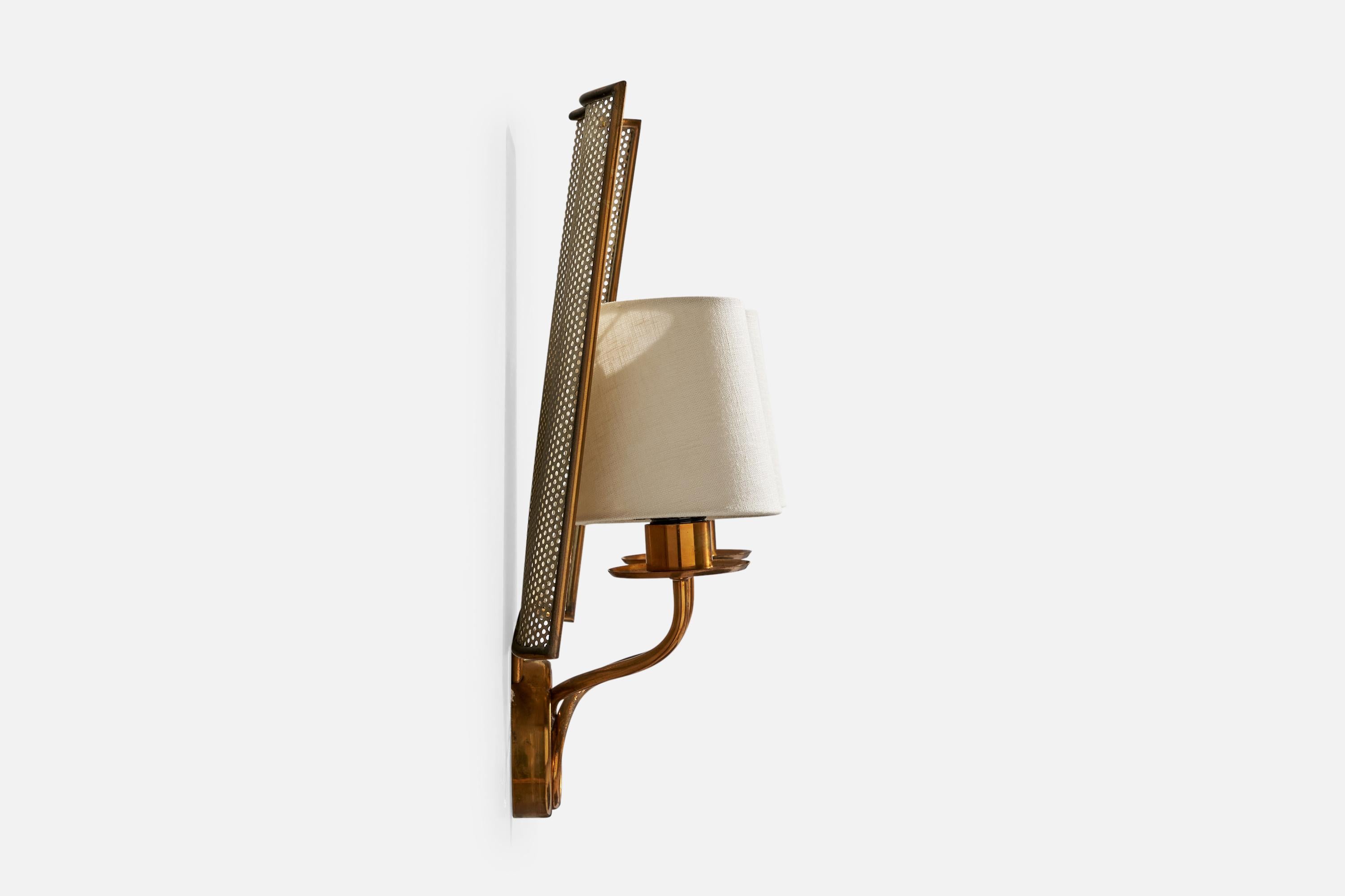 Mid-20th Century Italian Designer, Wall Light, Brass, Metal, Fabric, Italy, 1950s
