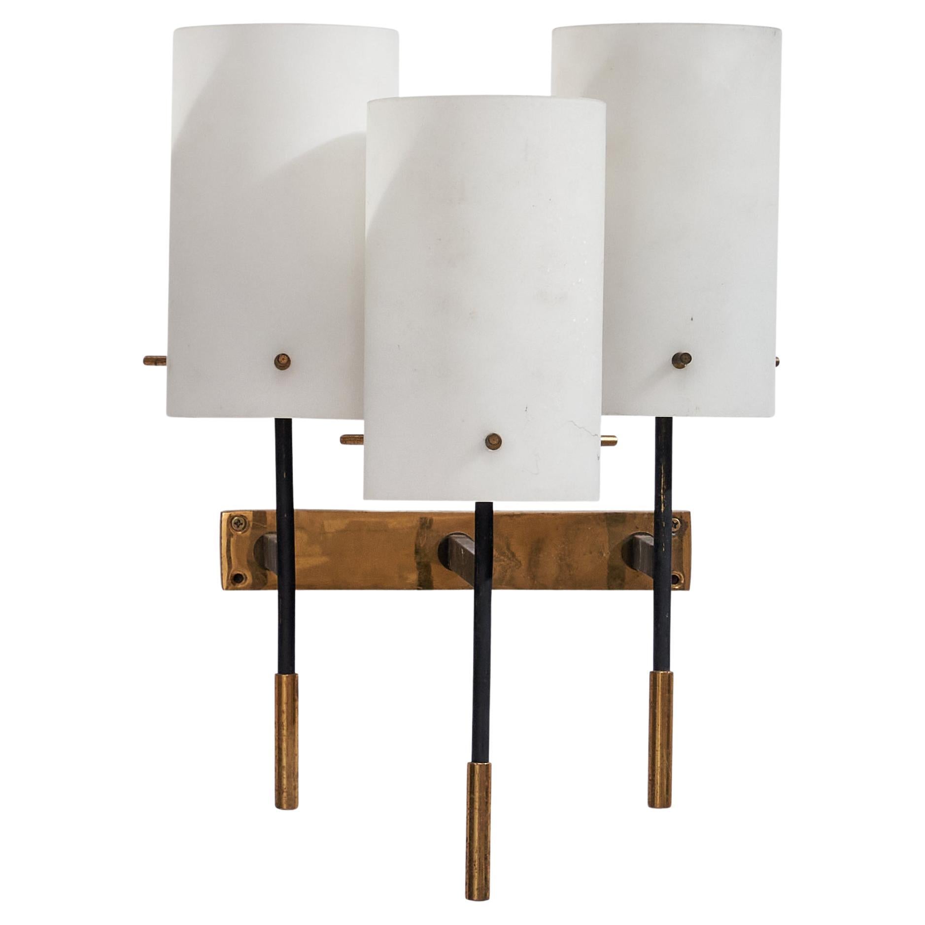Lampada da parete di design italiano, ottone, metallo, vetro, Italia, anni '50