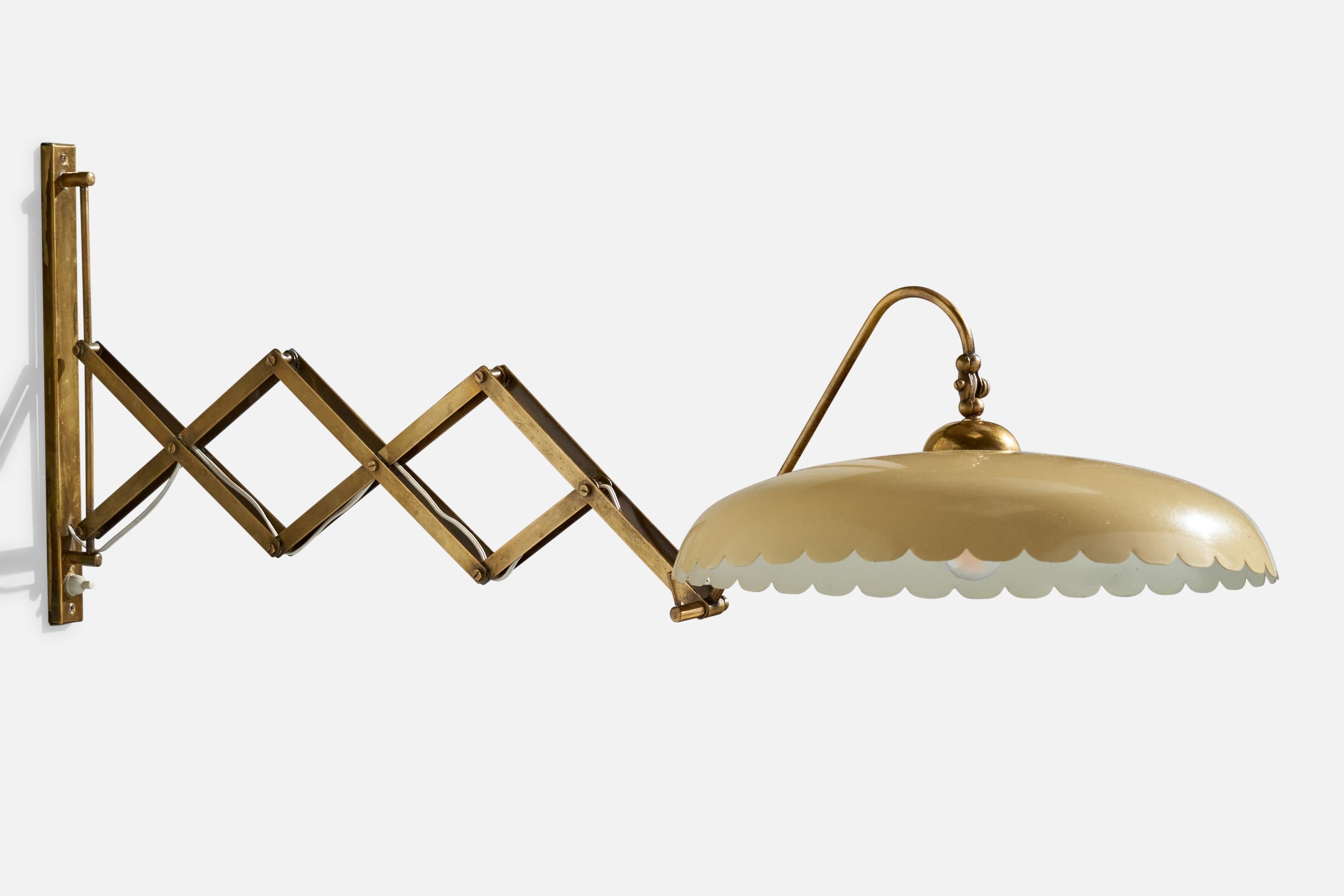 An adjustable brass and yellow-lacquered metal wall light designed and produced in Italy, c. 1940s.

Depth is adjustable.

Overall Dimensions (inches):  13” H x  13.375” W x  36.375“D
Back Plate Dimensions (Inches):  13” H x 1.25” W x .375” D
Bulb