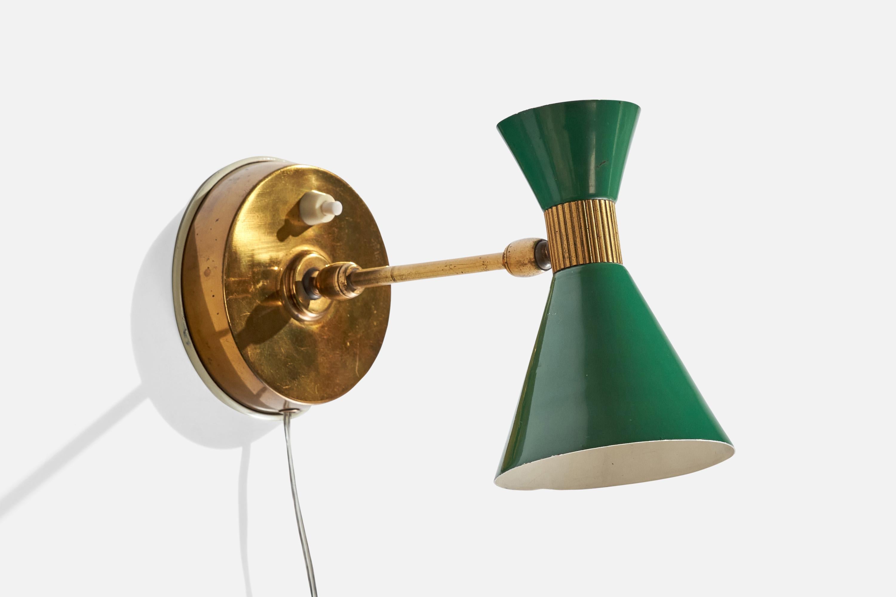 An adjustable brass and green metal wall light designed and produced in Italy, c. 1950s.

Overall Dimensions (inches):  8.25” H x  4” W x  10.25“D

Back Plate Dimensions (Inches):  4.625” H x 4.625” W x 1.125” D

Bulb Specifications: E-14