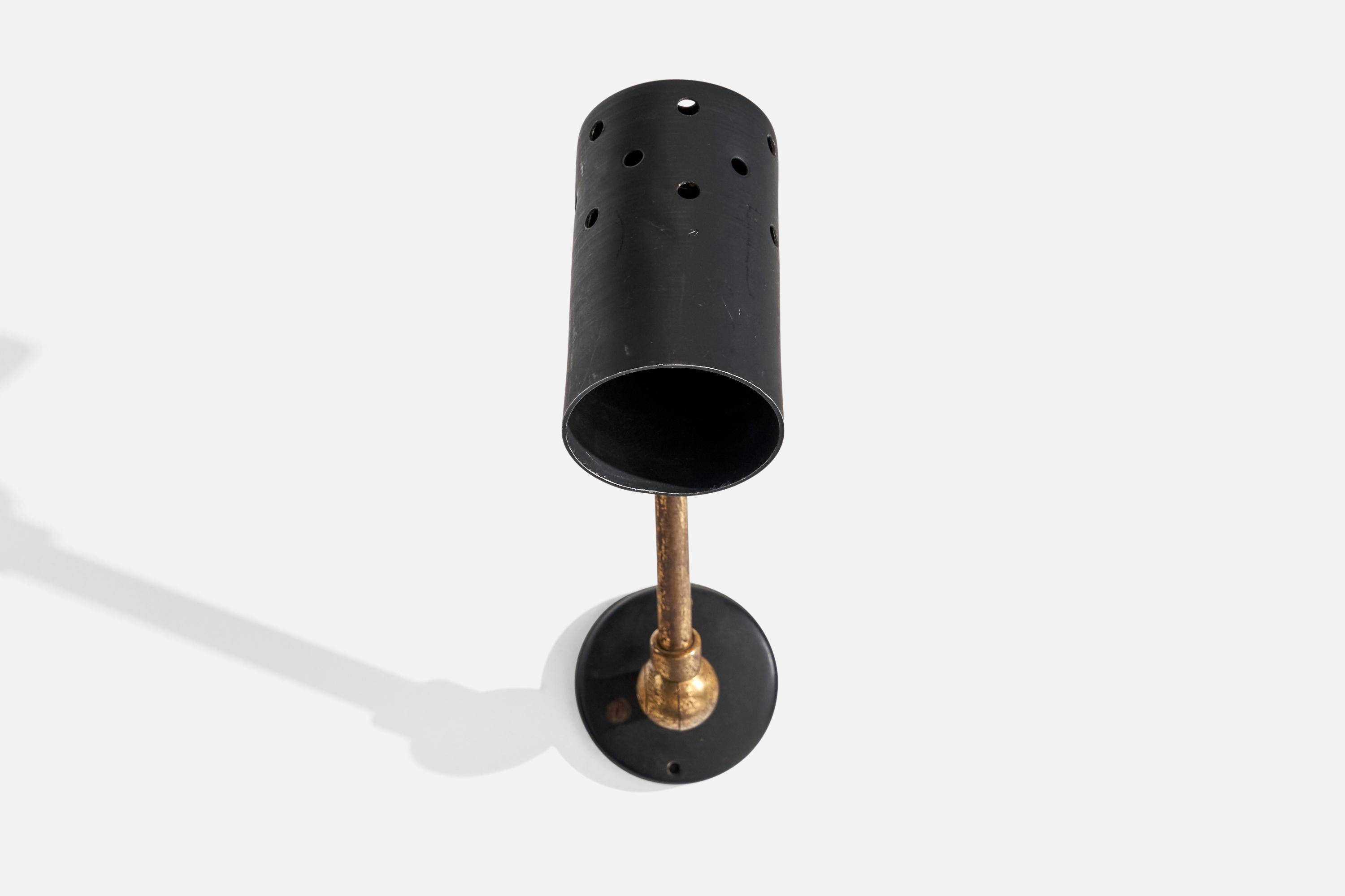 Mid-Century Modern Italian Designer, Wall Light, Brass, Metal, Italy, 1950s For Sale