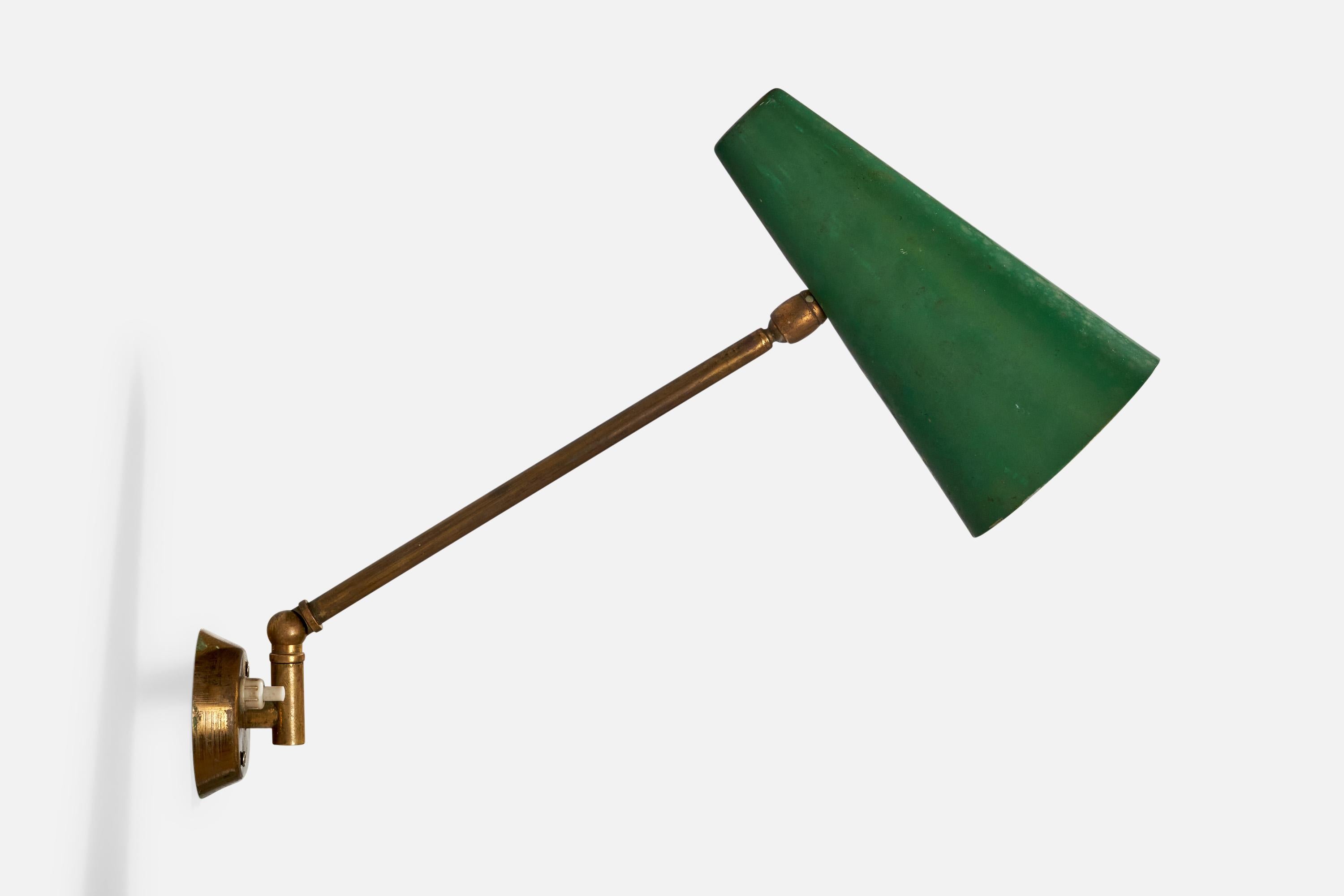 Italian Designer, Wall Light, Brass, Metal, Italy, 1950s In Good Condition For Sale In High Point, NC