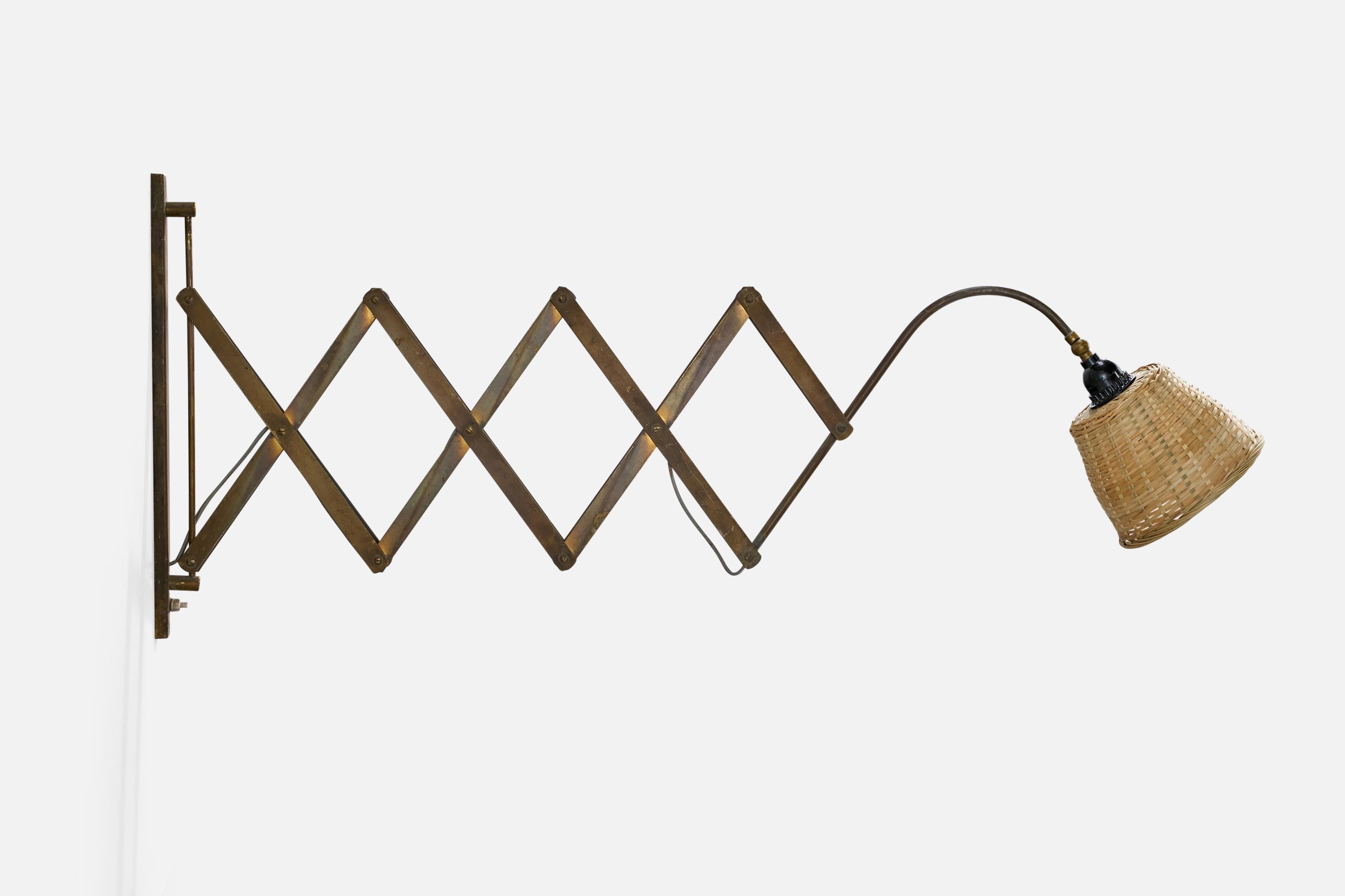 Italian Designer, Wall Light, Brass, Rattan, Wood, Italy, 1940s For Sale 1