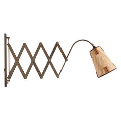 Lampada da parete di design italiano, ottone, rattan, legno, Italia, anni '40