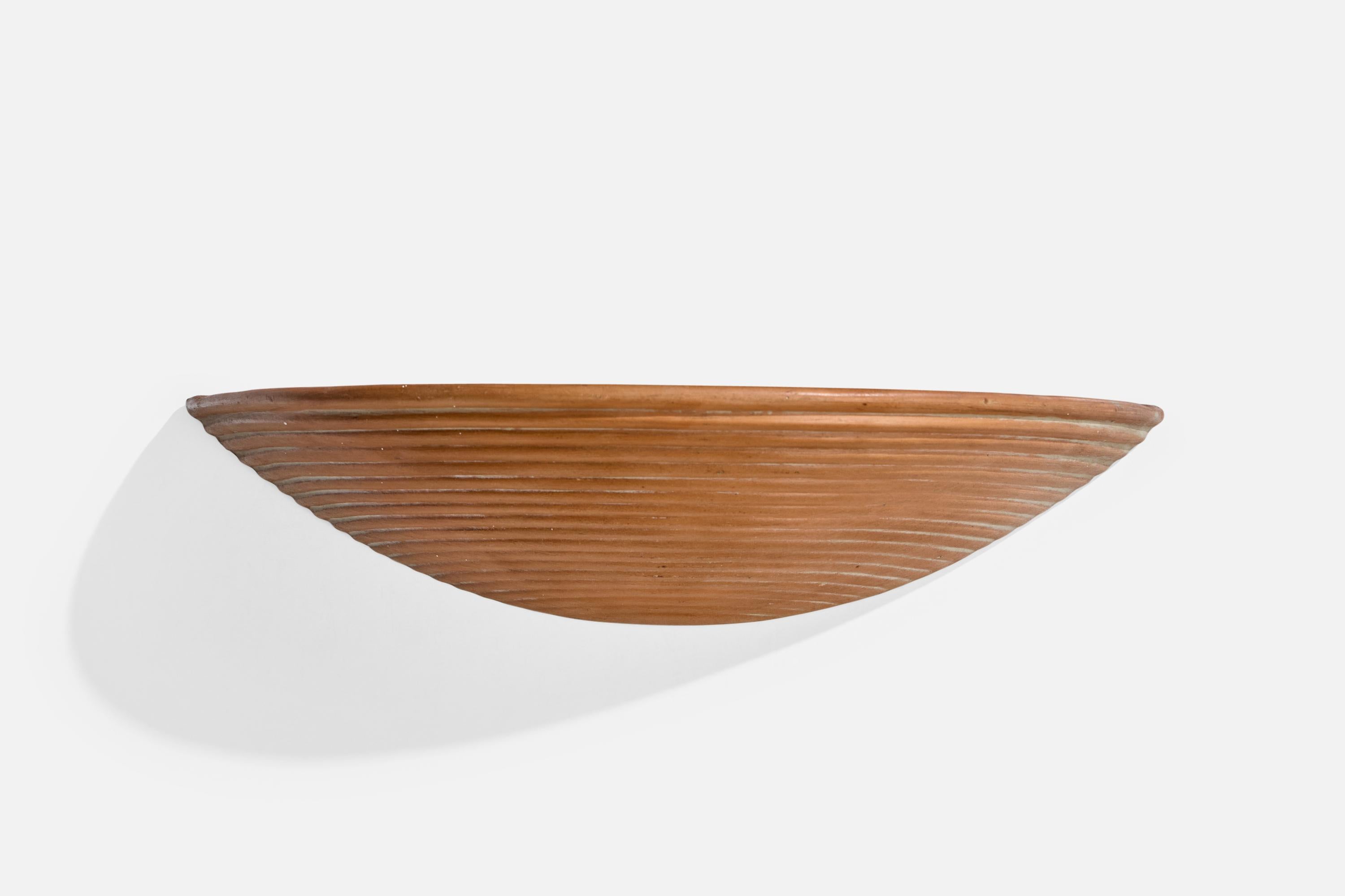 Italian Designer, Wall Light, Ceramic, Italy, 1980s In Good Condition For Sale In High Point, NC