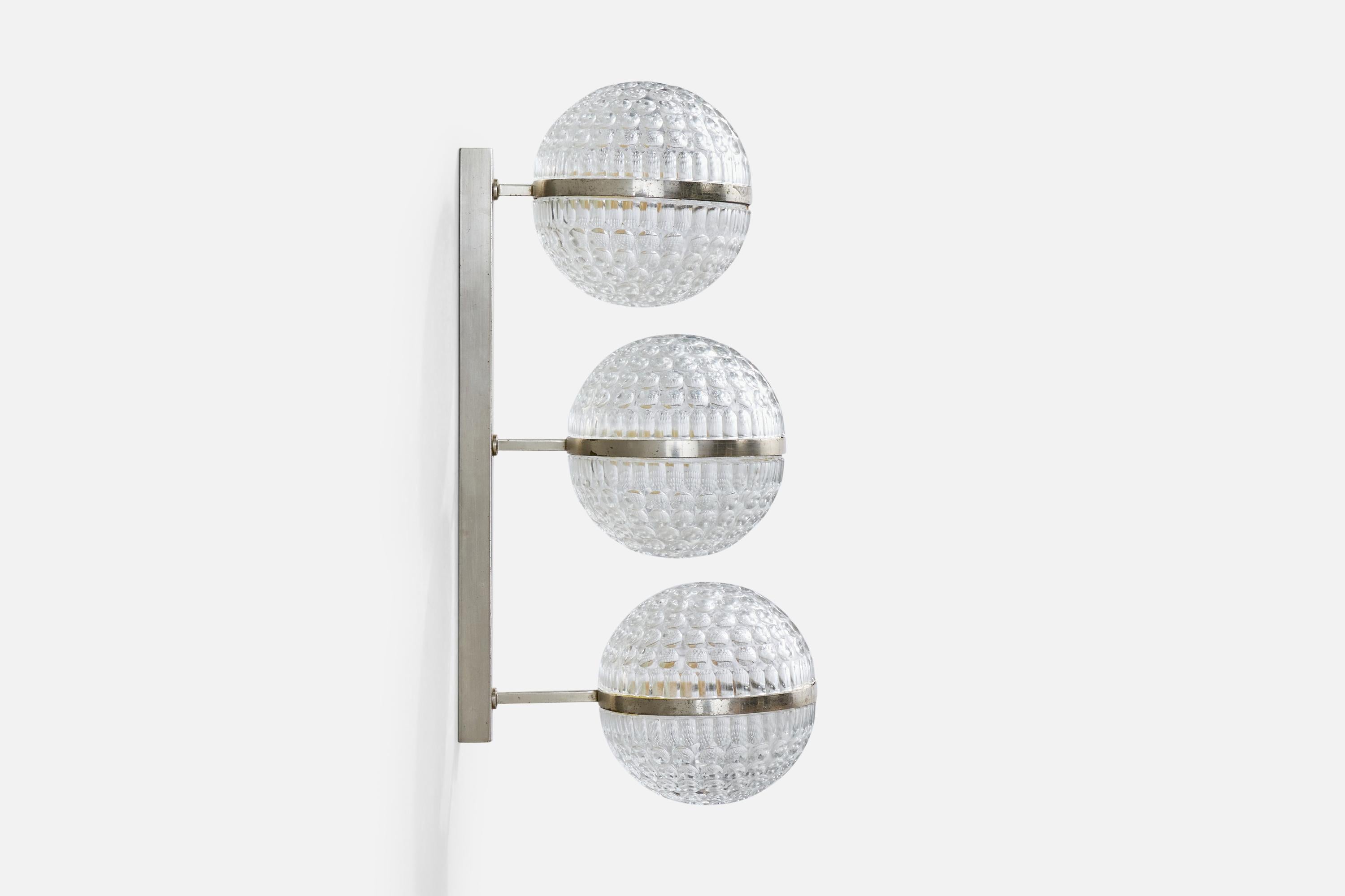 Italian Designer, Wall Light, Glass, Metal, Italy, 1960s In Good Condition For Sale In High Point, NC